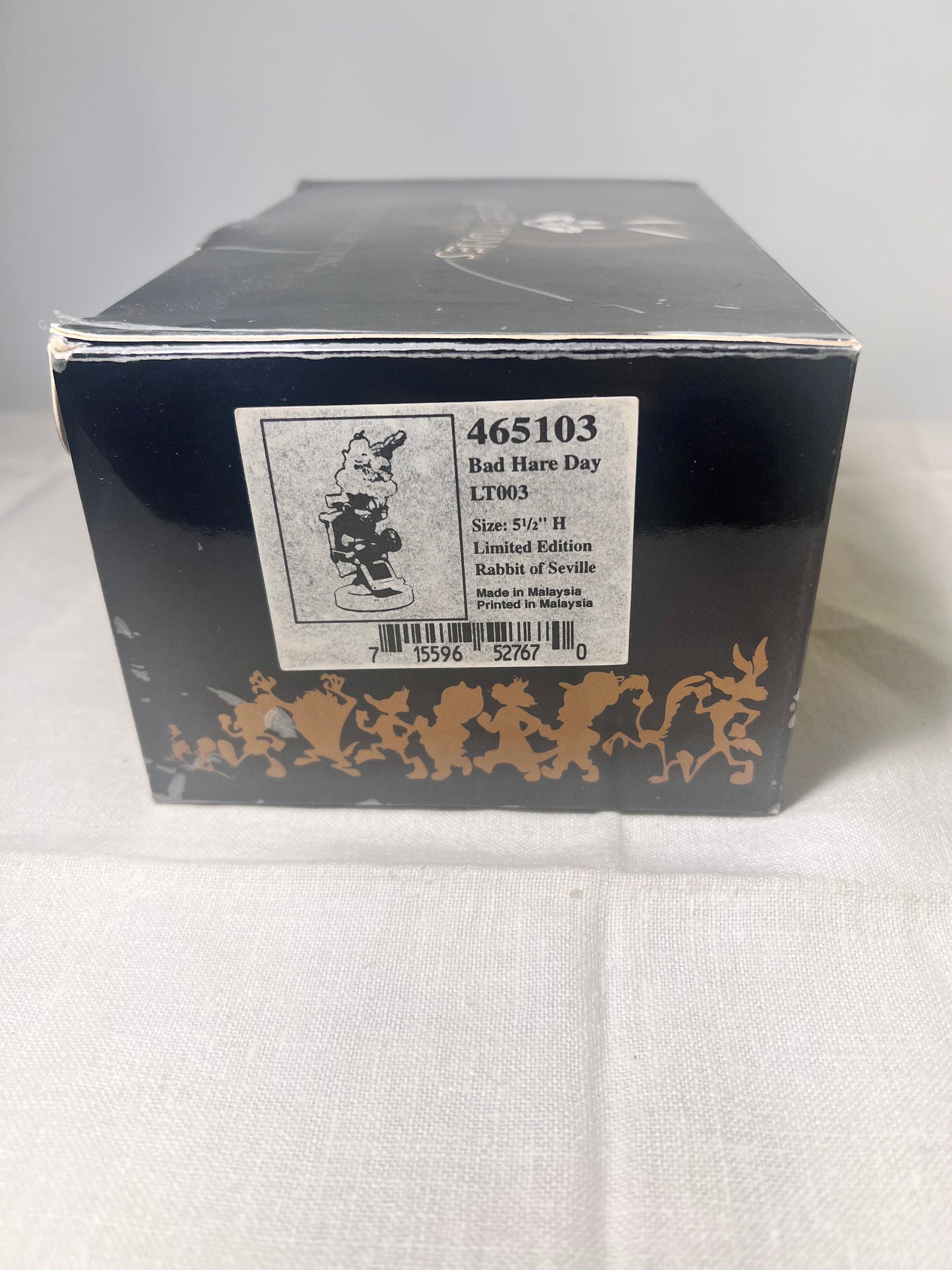 Looney Tunes- Goebel-Spotlight Collection-Barbershop-Limited Edition of 10,098- Bugs Bunny-Hare Do- Elmer Fud- Bad Hare Day-Handcrafted in Malaysia