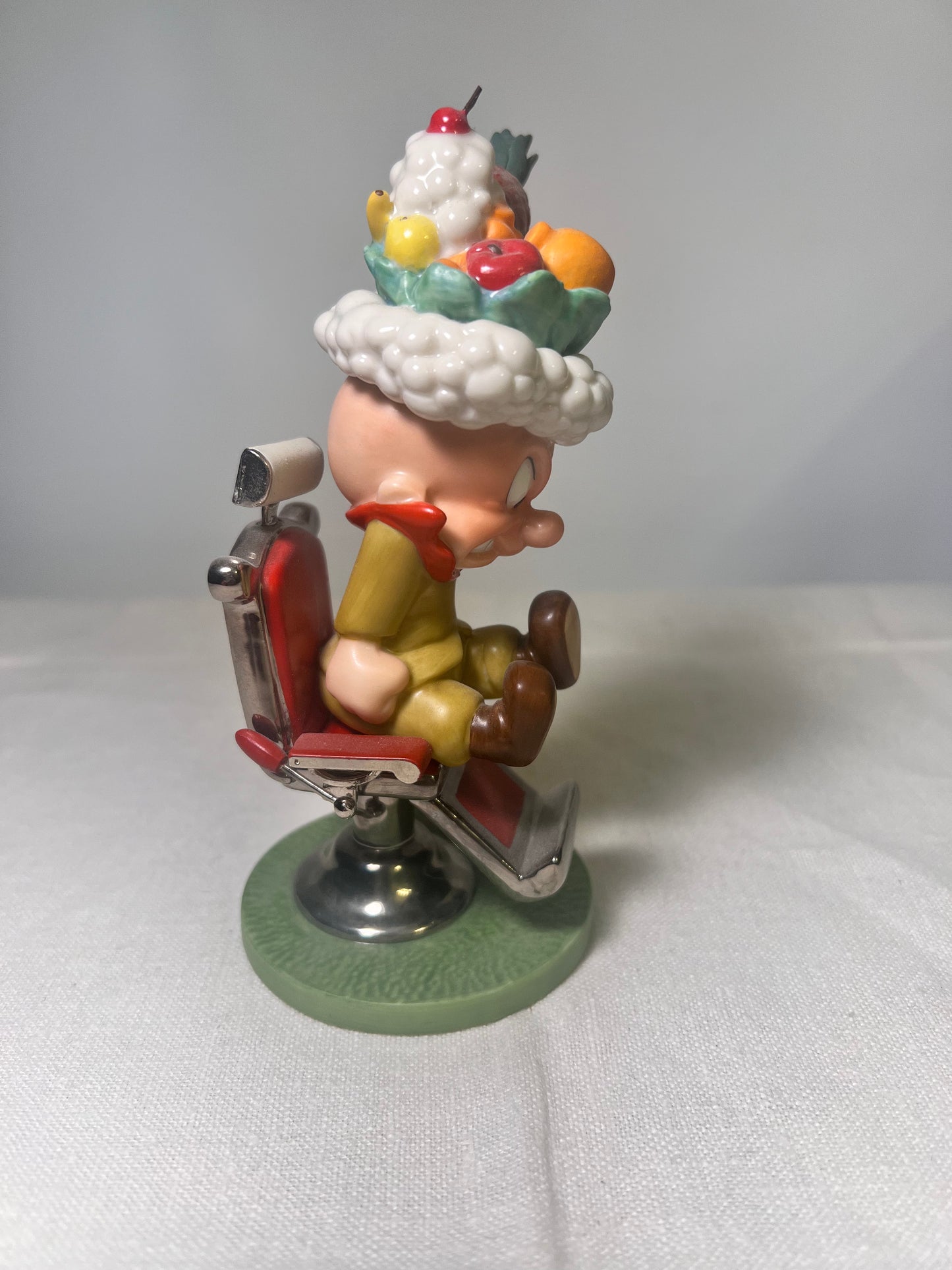 Looney Tunes- Goebel-Spotlight Collection-Barbershop-Limited Edition of 10,098- Bugs Bunny-Hare Do- Elmer Fud- Bad Hare Day-Handcrafted in Malaysia