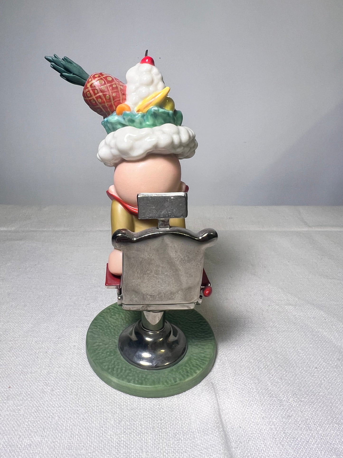 Looney Tunes- Goebel-Spotlight Collection-Barbershop-Limited Edition of 10,098- Bugs Bunny-Hare Do- Elmer Fud- Bad Hare Day-Handcrafted in Malaysia