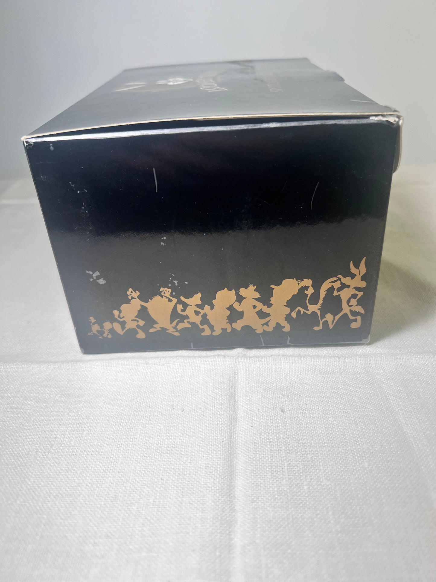 Looney Tunes- Goebel-Spotlight Collection-Barbershop-Limited Edition of 10,098- Bugs Bunny-Hare Do- Elmer Fud- Bad Hare Day-Handcrafted in Malaysia