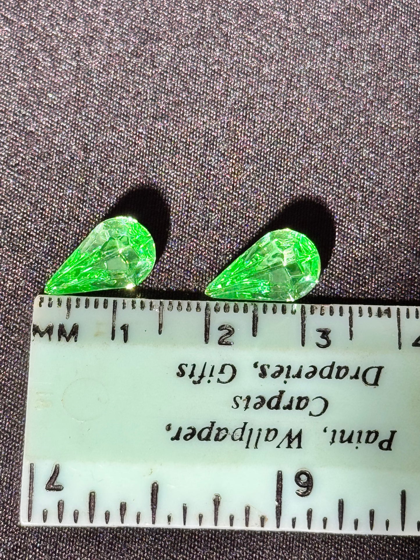 Uranium Gemstones -6 pieces- pear shaped- green