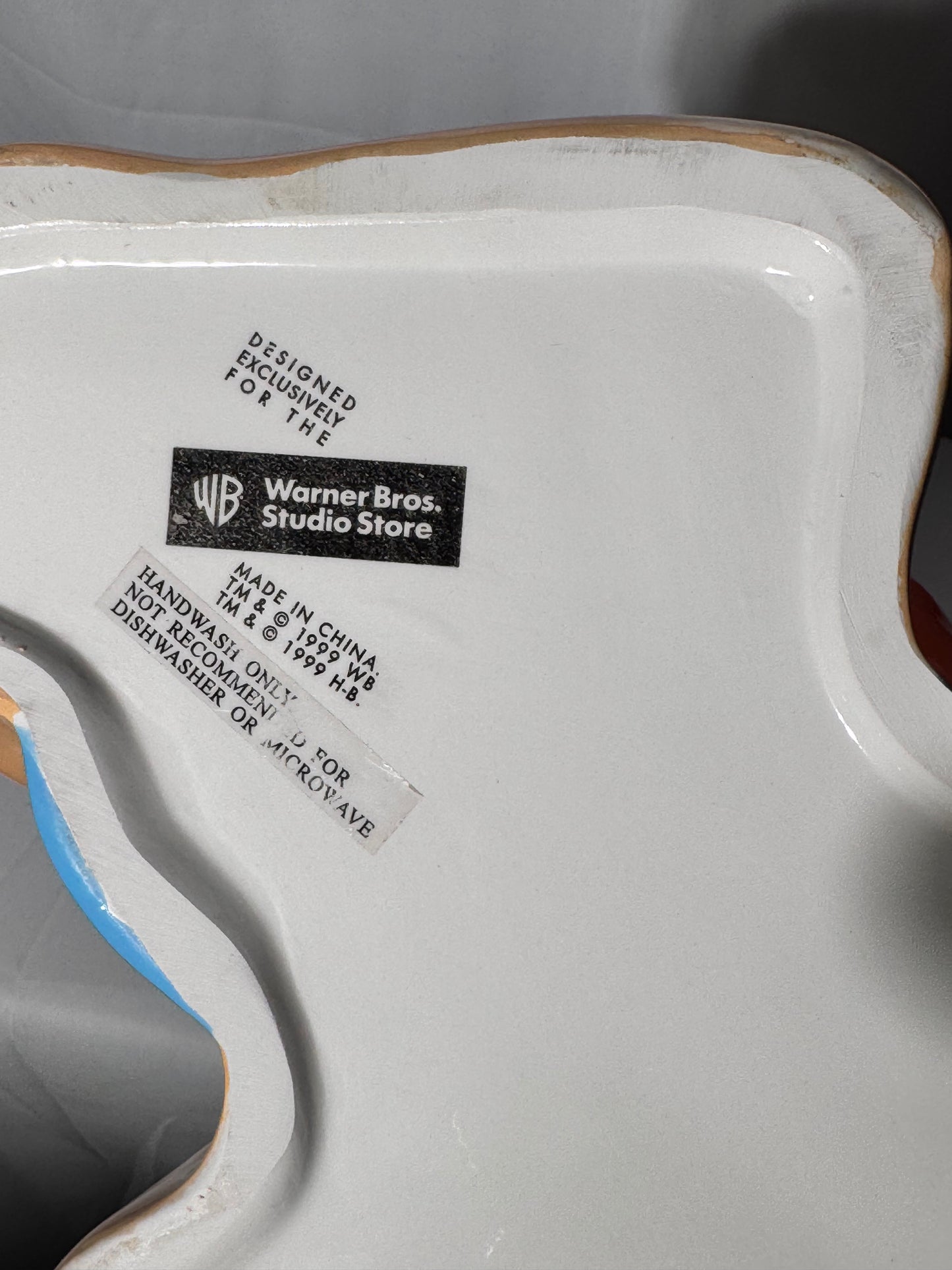 The Flintstones - Wilma & Betty - Shell Phones- Cookie Jar - 1999 - Warner Brothers