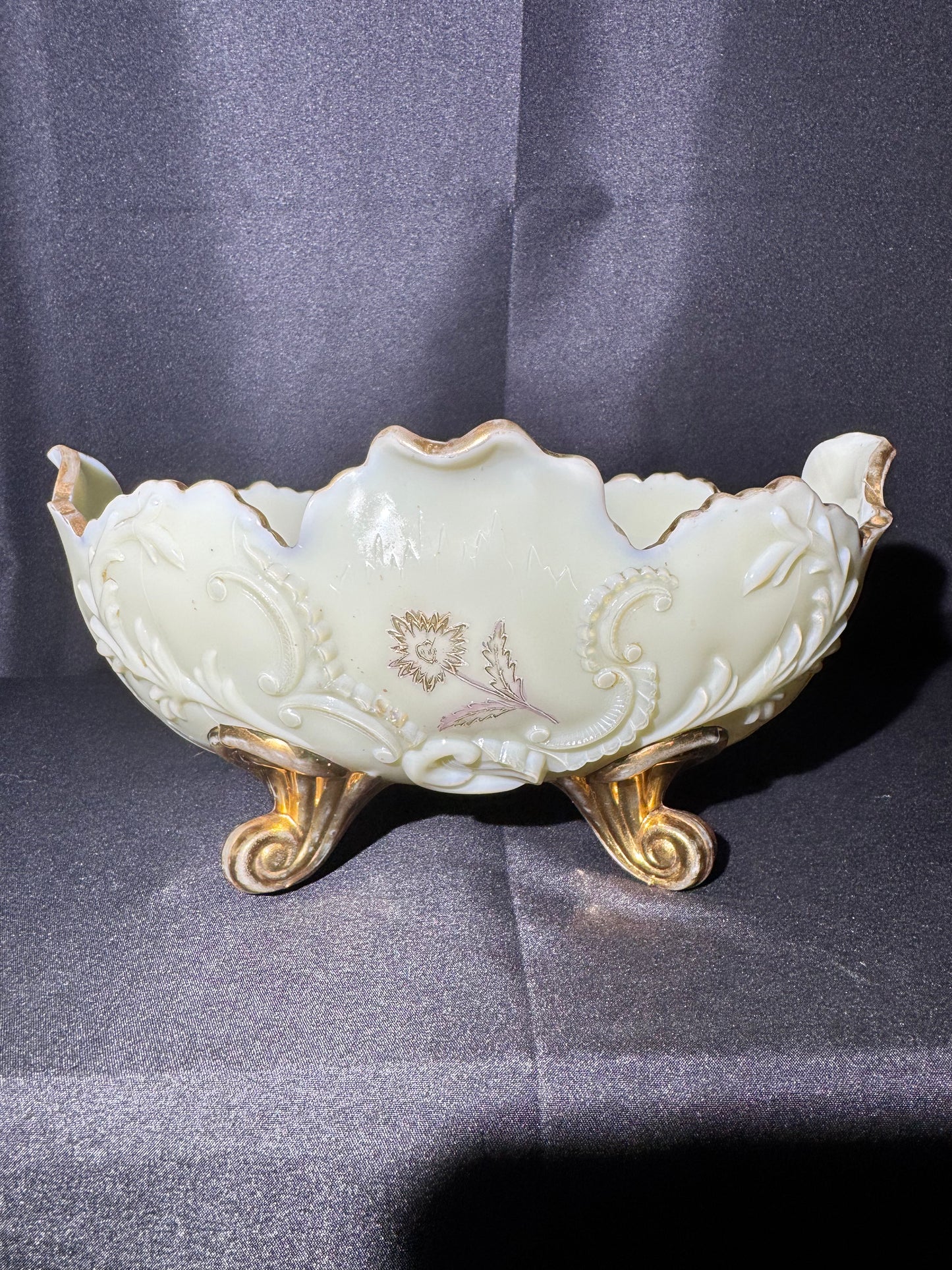 Antique Northwood Louis XV Custard Glass Master Berry Bowl – Uranium, 1898
