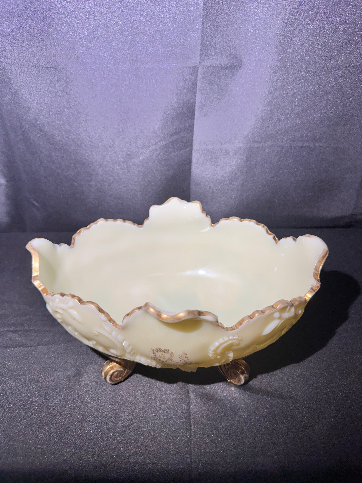 Antique Northwood Louis XV Custard Glass Master Berry Bowl – Uranium, 1898