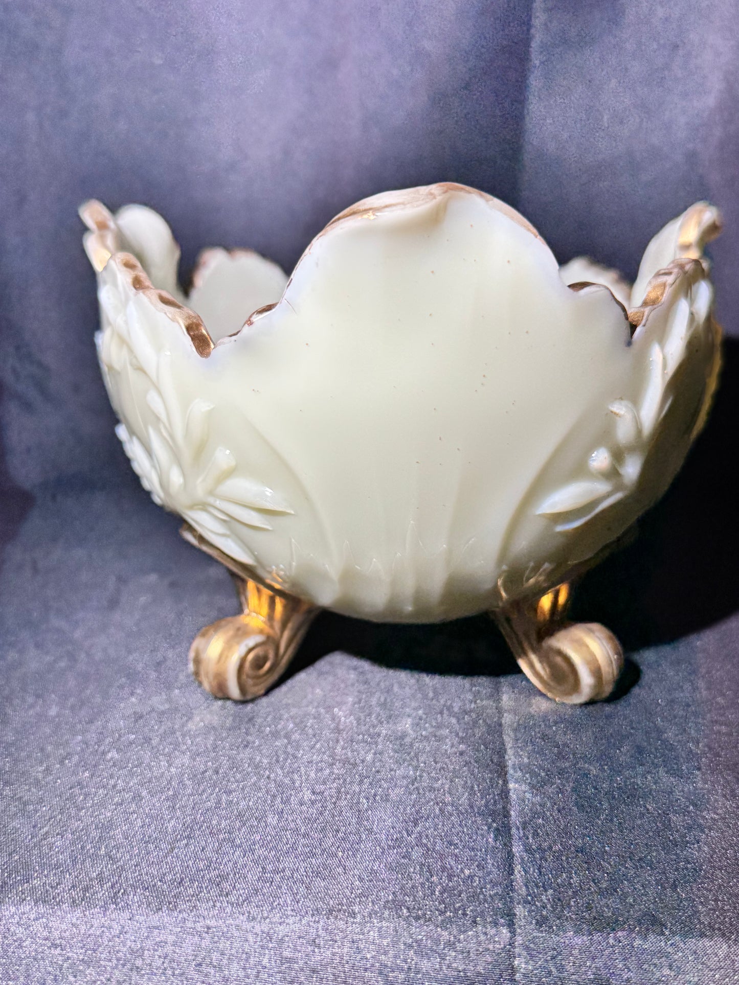 Antique Northwood Louis XV Custard Glass Master Berry Bowl – Uranium, 1898