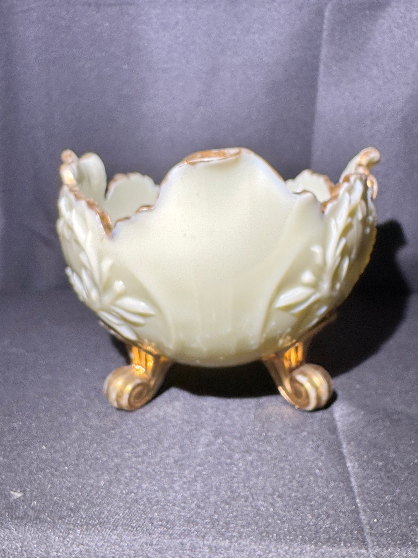 Antique Northwood Louis XV Custard Glass Master Berry Bowl – Uranium, 1898