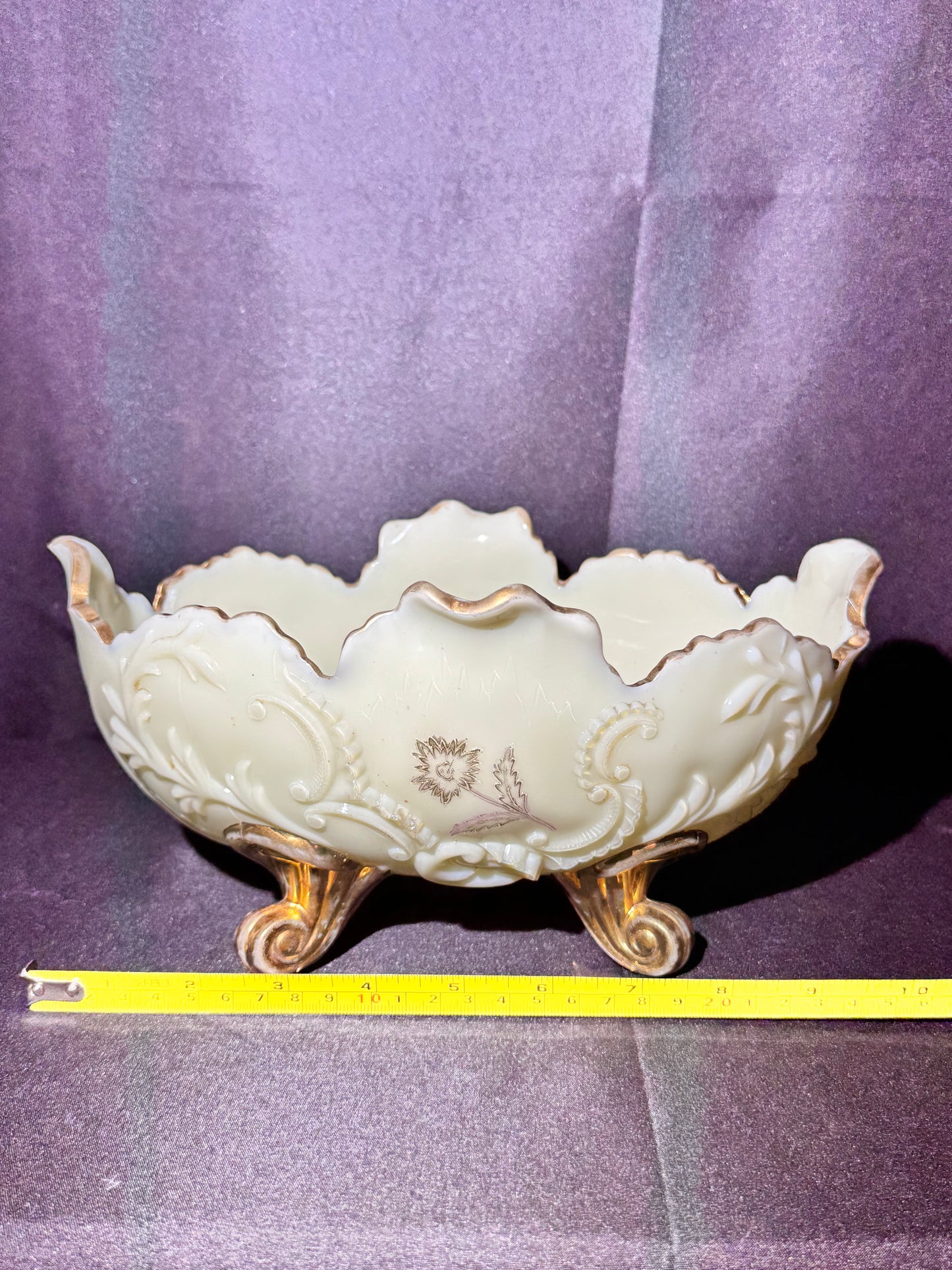 Antique Northwood Louis XV Custard Glass Master Berry Bowl – Uranium, 1898