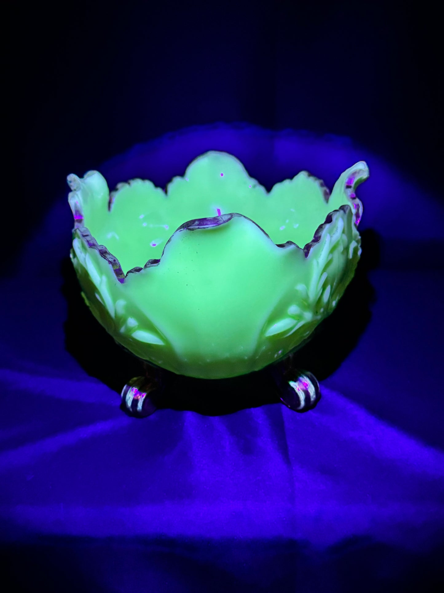 Antique Northwood Louis XV Custard Glass Master Berry Bowl – Uranium, 1898