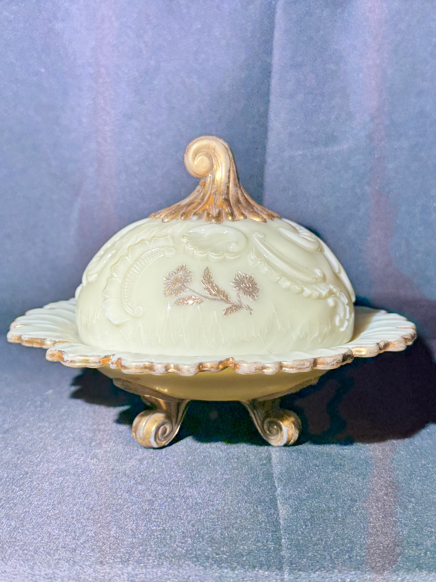 Antique Northwood Louis XV Custard Glass Covered Butter Dish – Uranium, 1898