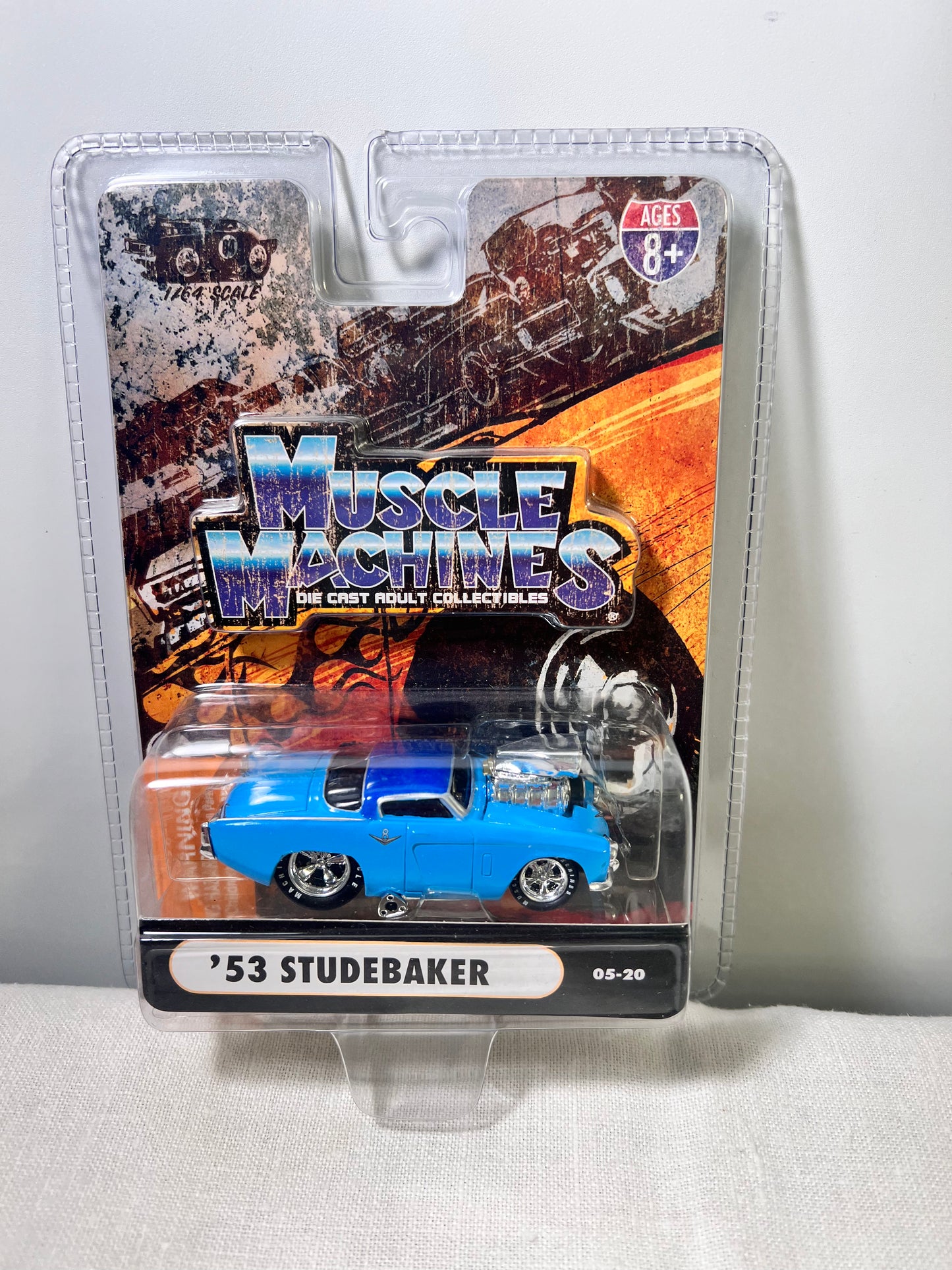 Muscle machines- ‘53 Studebaker- 05-20 -Item number 71151 diecast 1:64 scale