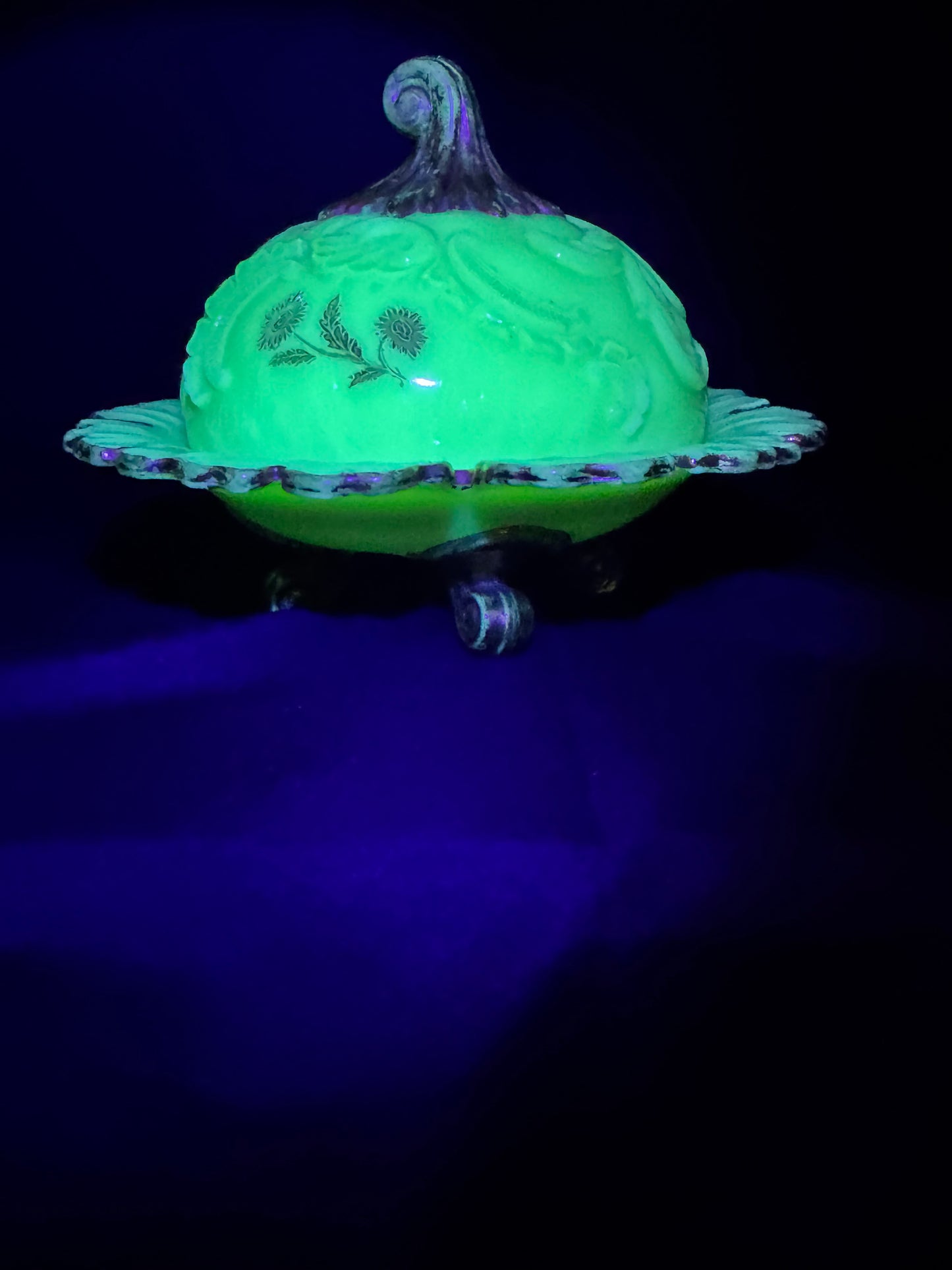 Antique Northwood Louis XV Custard Glass Covered Butter Dish – Uranium, 1898