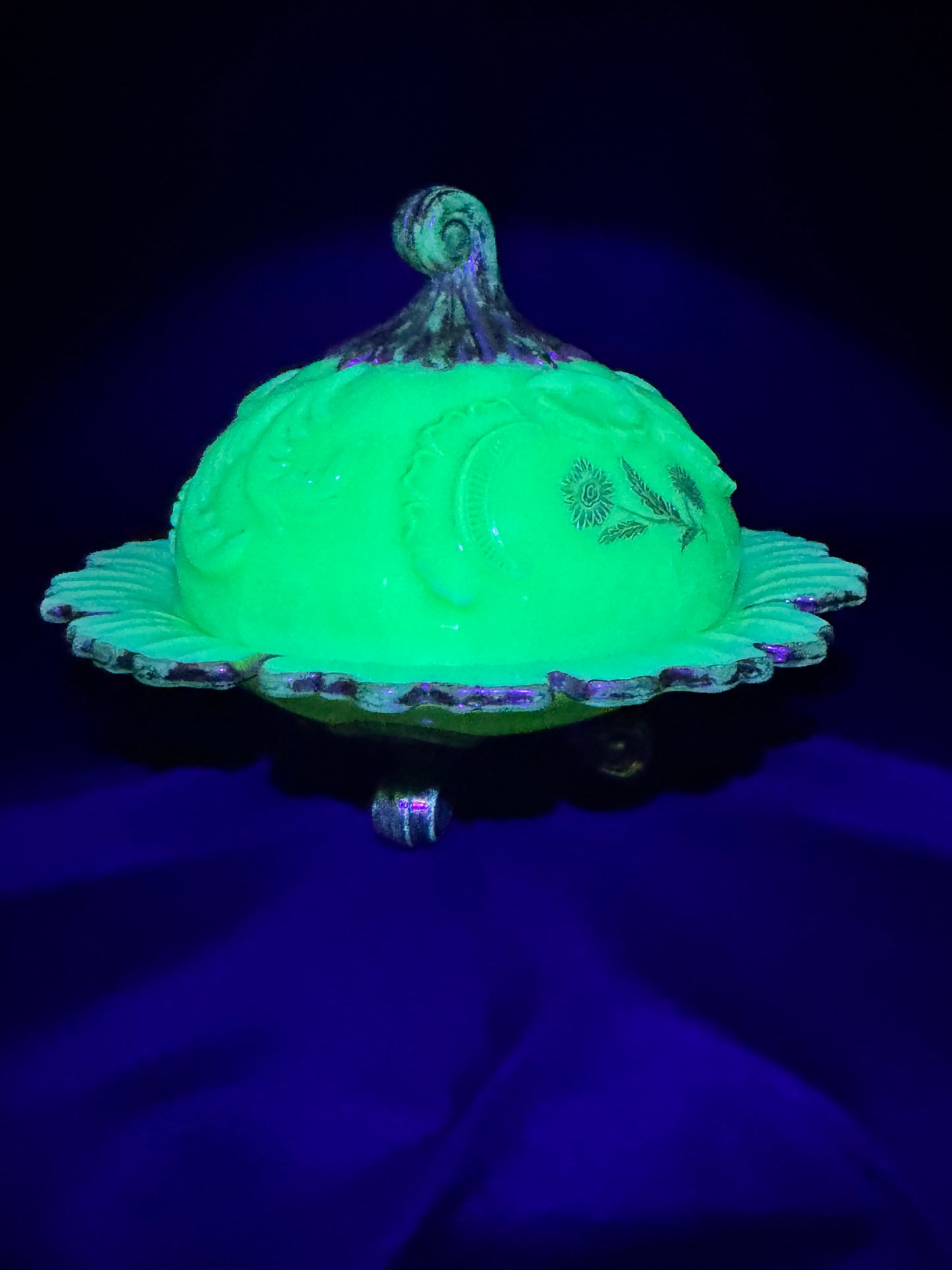 Antique Northwood Louis XV Custard Glass Covered Butter Dish – Uranium, 1898