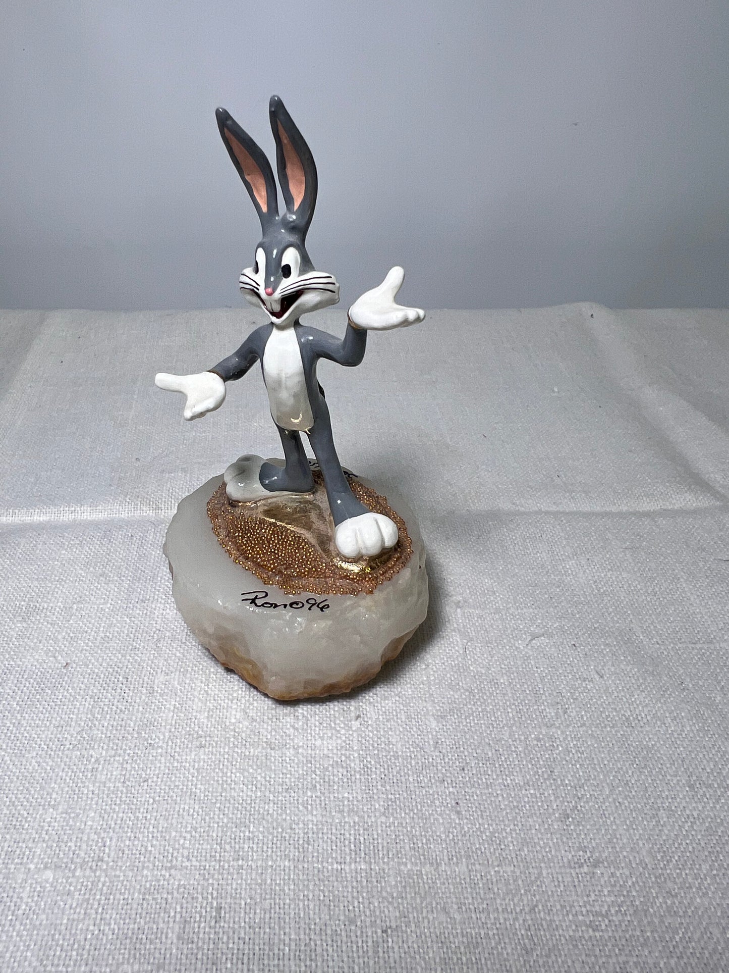 Ron Lee - Bugs Bunny-4” statue- Looney Tunes - signed and numbered 366/1500- Warner Brothers -1996