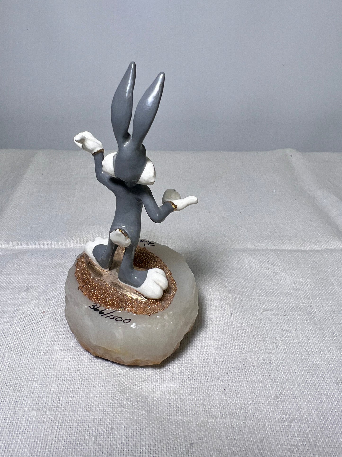Ron Lee - Bugs Bunny-4” statue- Looney Tunes - signed and numbered 366/1500- Warner Brothers -1996