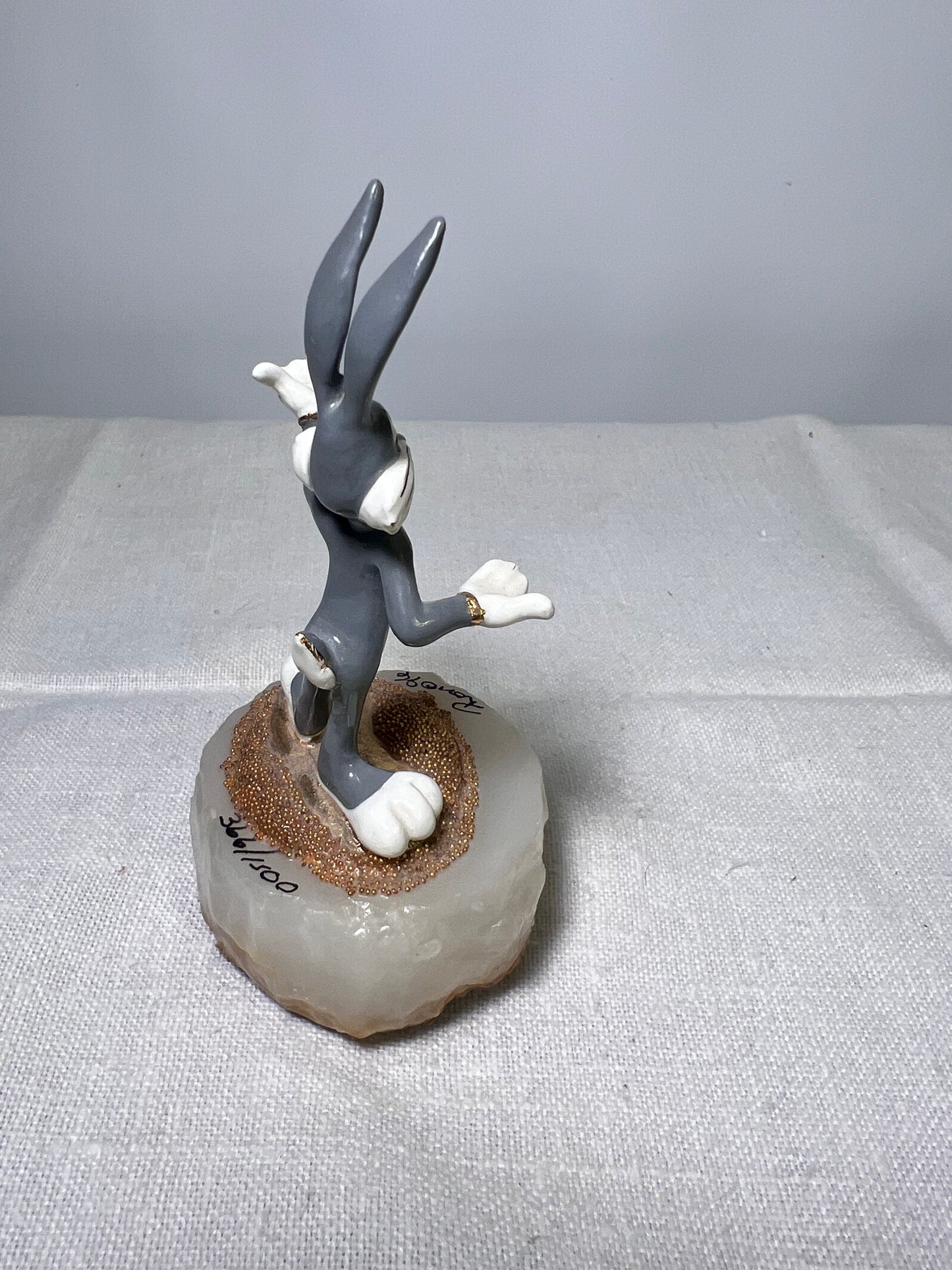 Ron Lee - Bugs Bunny-4” statue- Looney Tunes - signed and numbered 366/1500- Warner Brothers -1996