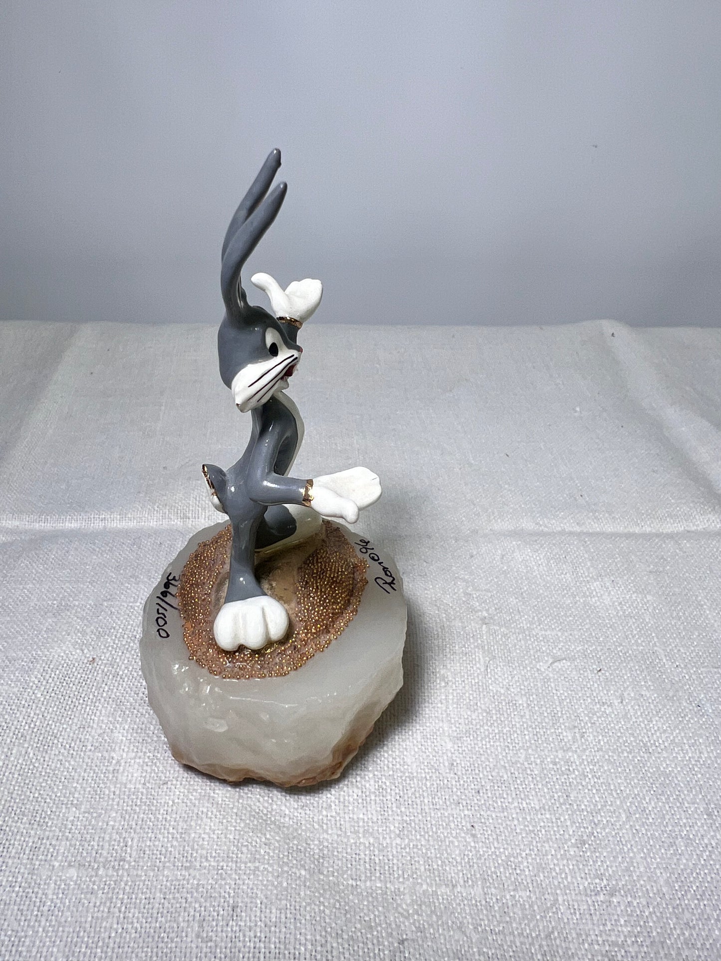 Ron Lee - Bugs Bunny-4” statue- Looney Tunes - signed and numbered 366/1500- Warner Brothers -1996