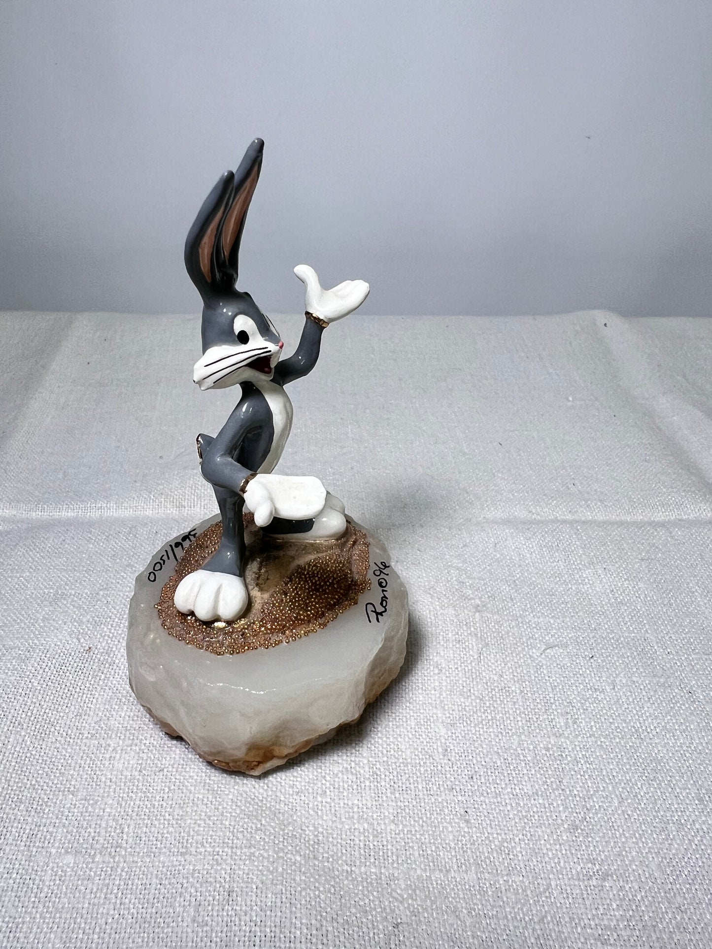 Ron Lee - Bugs Bunny-4” statue- Looney Tunes - signed and numbered 366/1500- Warner Brothers -1996