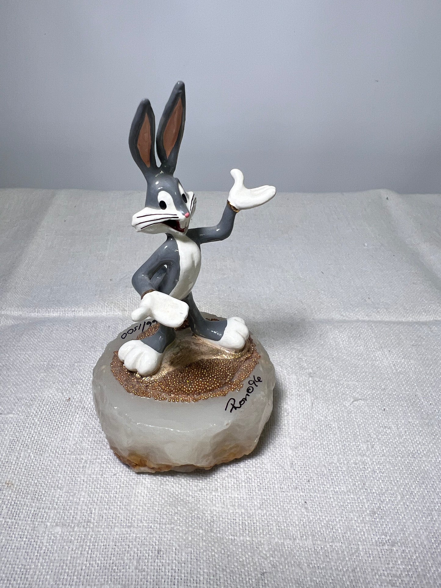 Ron Lee - Bugs Bunny-4” statue- Looney Tunes - signed and numbered 366/1500- Warner Brothers -1996