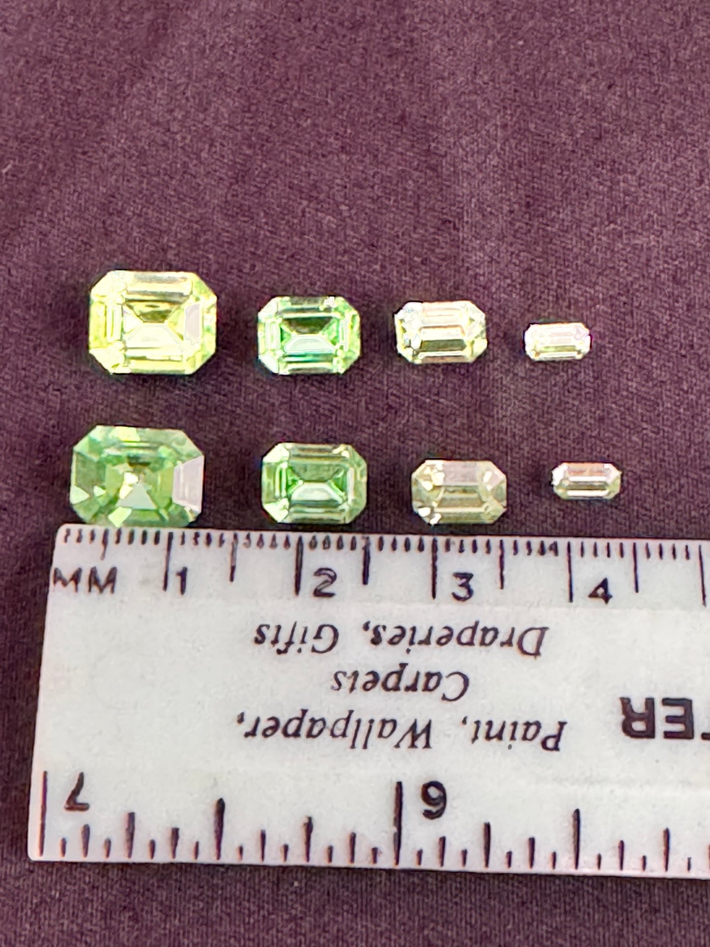 Uranium- Gemstones - 8 pieces- octagon shape -green - foiled back