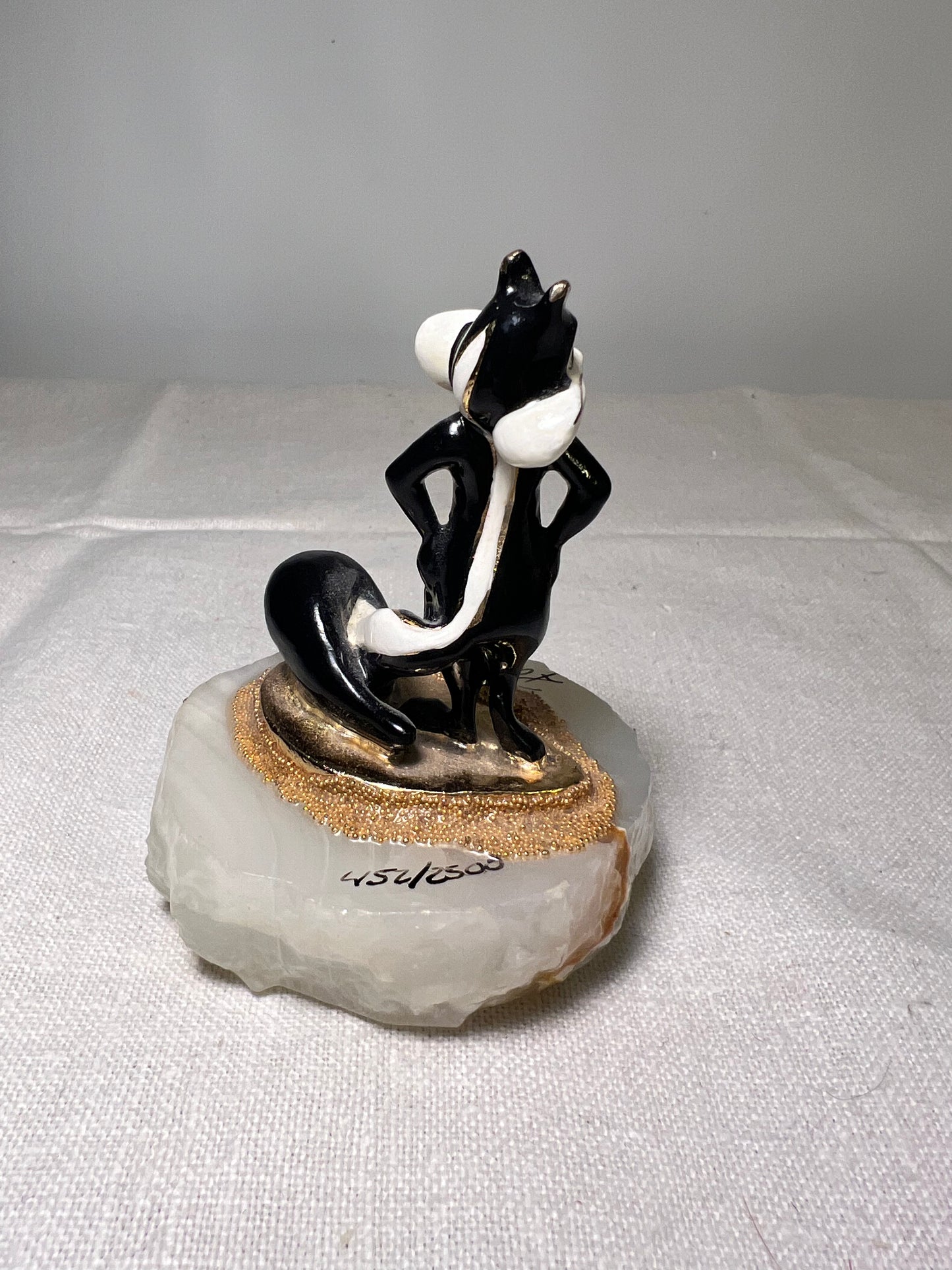 Ron Lee- Penelope- 4” statue- signed numbered 452\2500-1999-Looney Tunes-Warner Brothers-Stone base 
