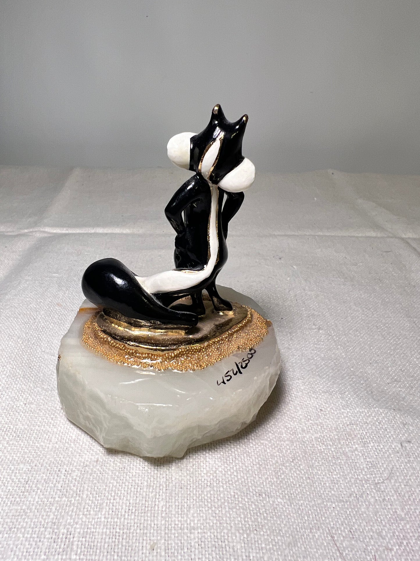 Ron Lee- Penelope- 4” statue- signed numbered 452\2500-1999-Looney Tunes-Warner Brothers-Stone base 