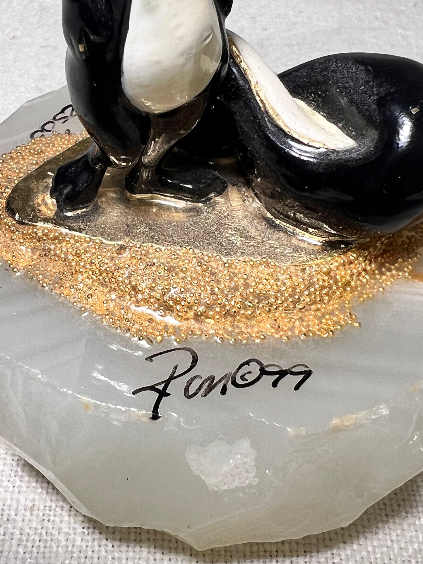 Ron Lee- Penelope- 4” statue- signed numbered 452\2500-1999-Looney Tunes-Warner Brothers-Stone base 