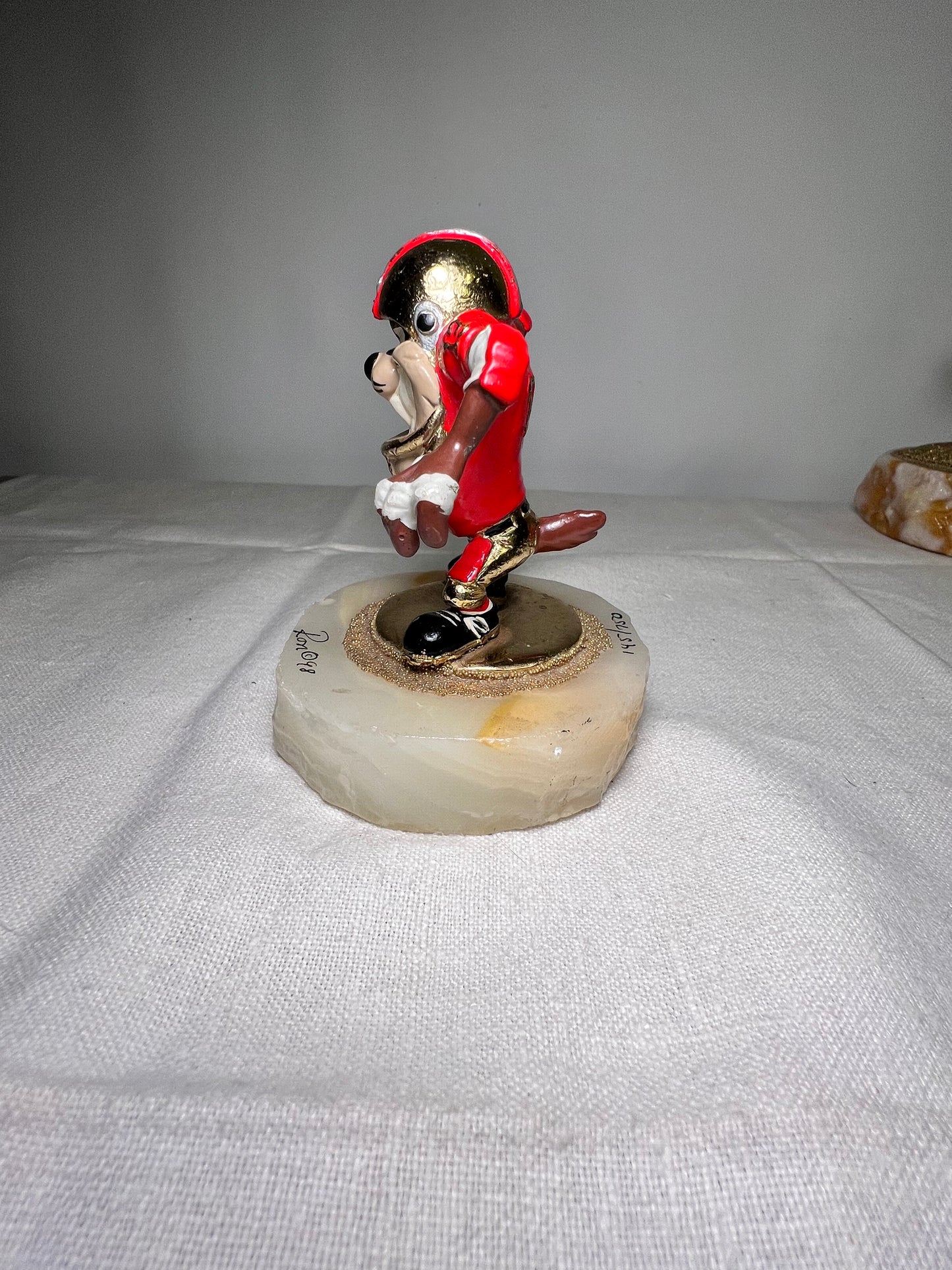 Ron Lee - Taz- Football #13- signed and numbered 145\750 -1998-4 1/2”statue-Looney Tunes – Warner Brothers – Stone base-red and gold jersey