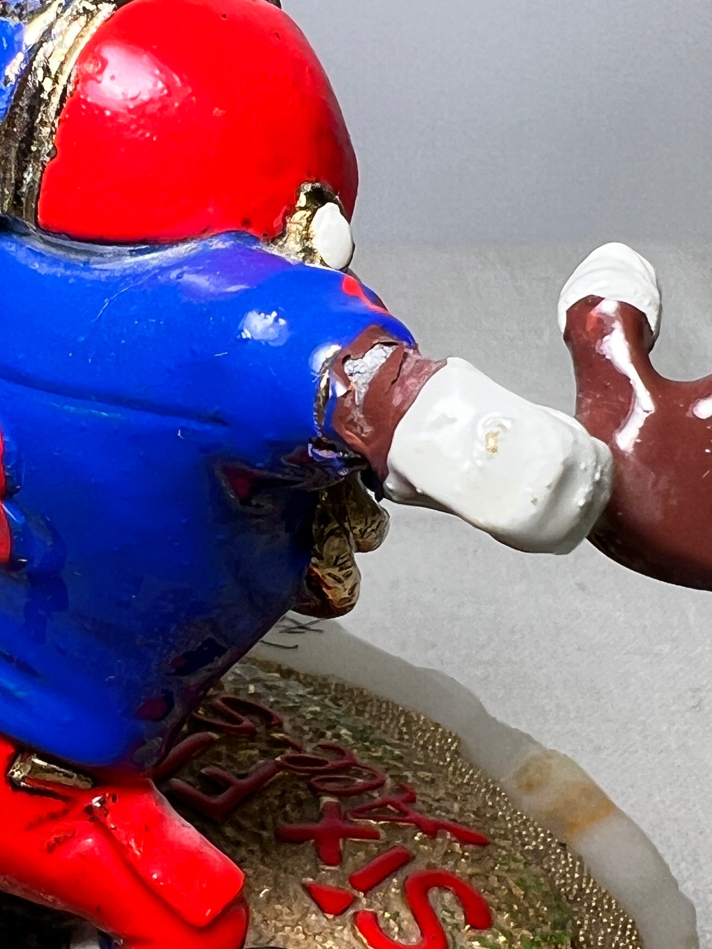 Ron Lee- Taz- Six Flags all Stars- Football-4 1/2” statue- red & blue jersey – #13– signed and numbered 110/750– 1996-looney Tunes – Warner Brothers – Stone base