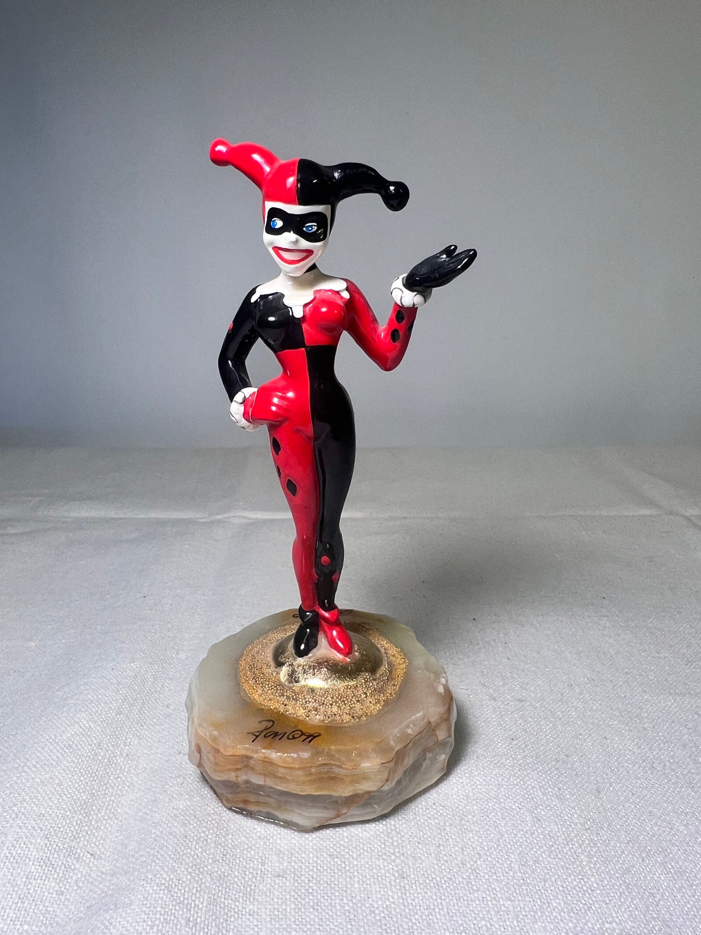 Ron Lee - Harley Quinn- 5” statue- signed and numbered 637\2500- 1999- stone base- Batman- villains