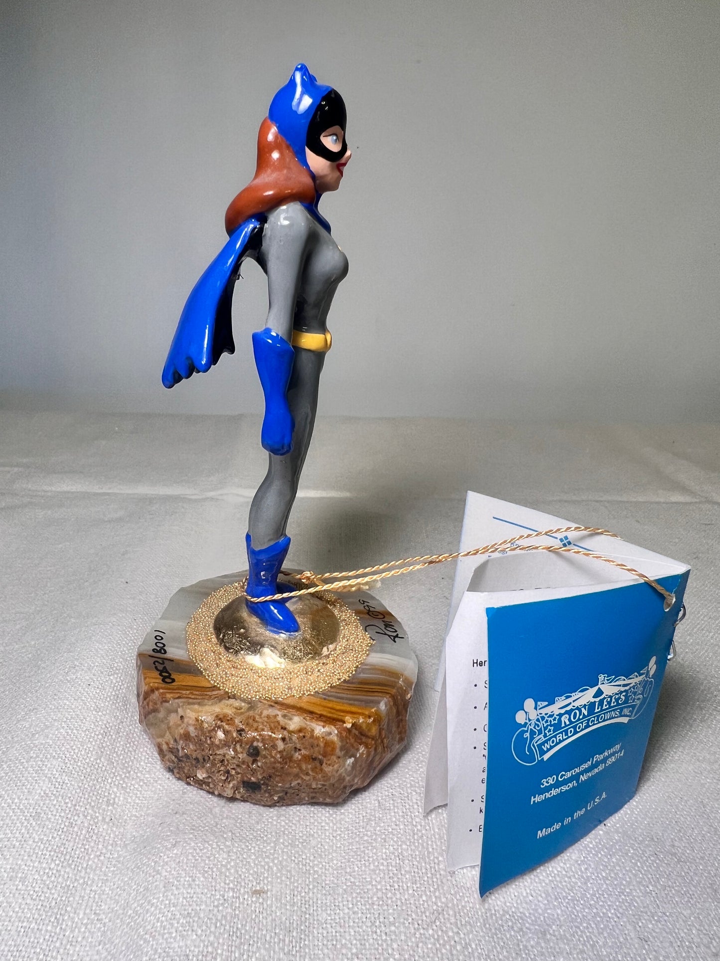 Ron Lee - Bat Girl - 5” Statue- find a numbered 1008/2500–1999 – Warner Brothers -Batman – collectible – stone base-1999