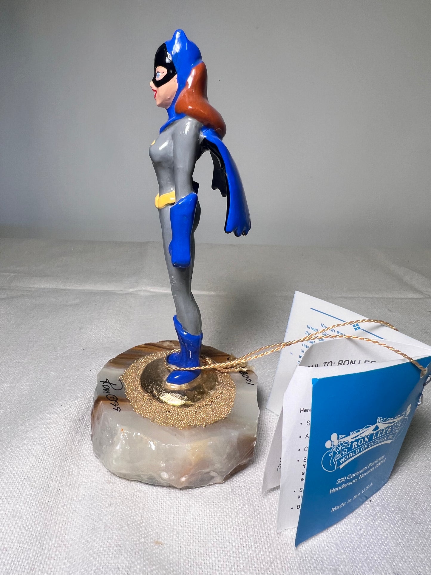 Ron Lee - Bat Girl - 5” Statue- find a numbered 1008/2500–1999 – Warner Brothers -Batman – collectible – stone base-1999