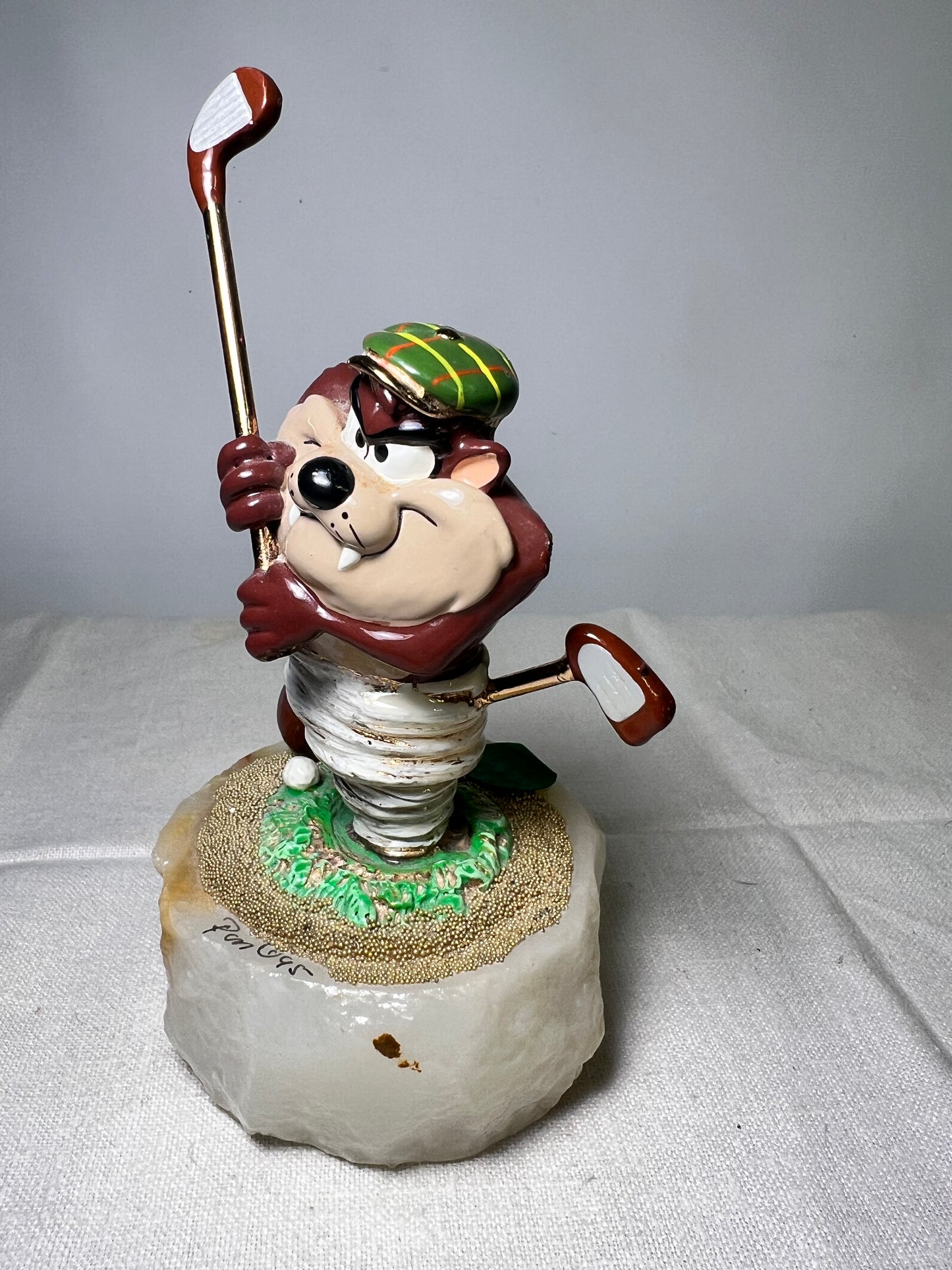 Ron Lee -Taz- Playing Golf -signed the numbered 290/750-1995 - 6” statue - Looney Tunes-Warner Brothers- stone base