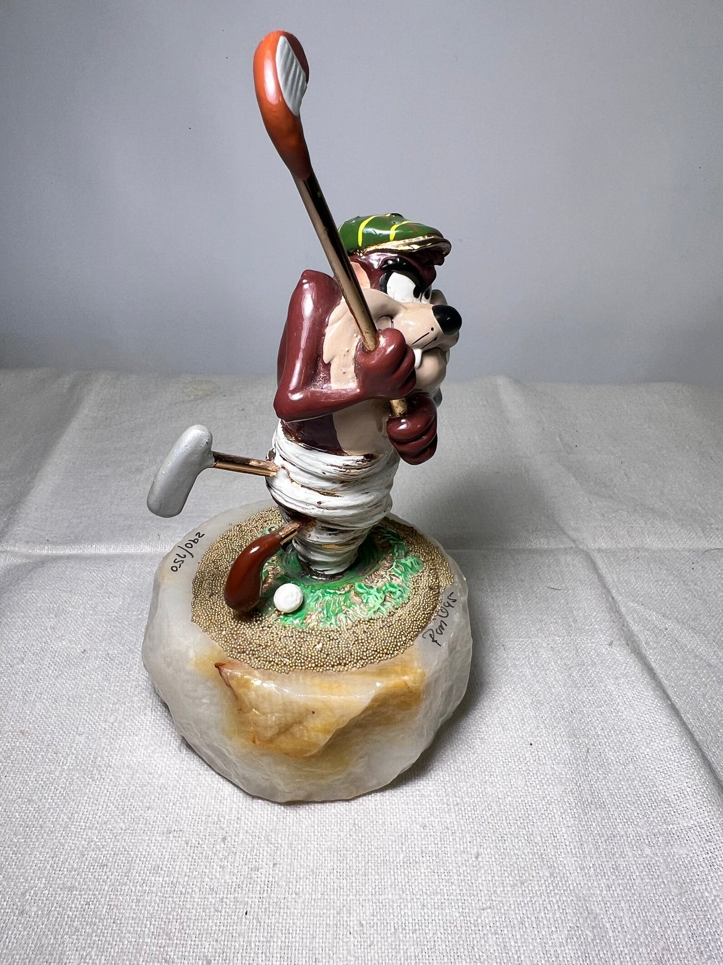 Ron Lee -Taz- Playing Golf -signed the numbered 290/750-1995 - 6” statue - Looney Tunes-Warner Brothers- stone base