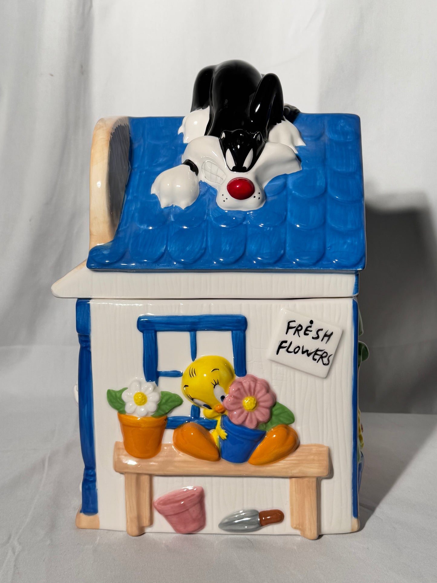 Tweety & Sylvester Garden Shop - Garden Cookie Jar - Hand Painted- Warner Brothers- Looney Tunes