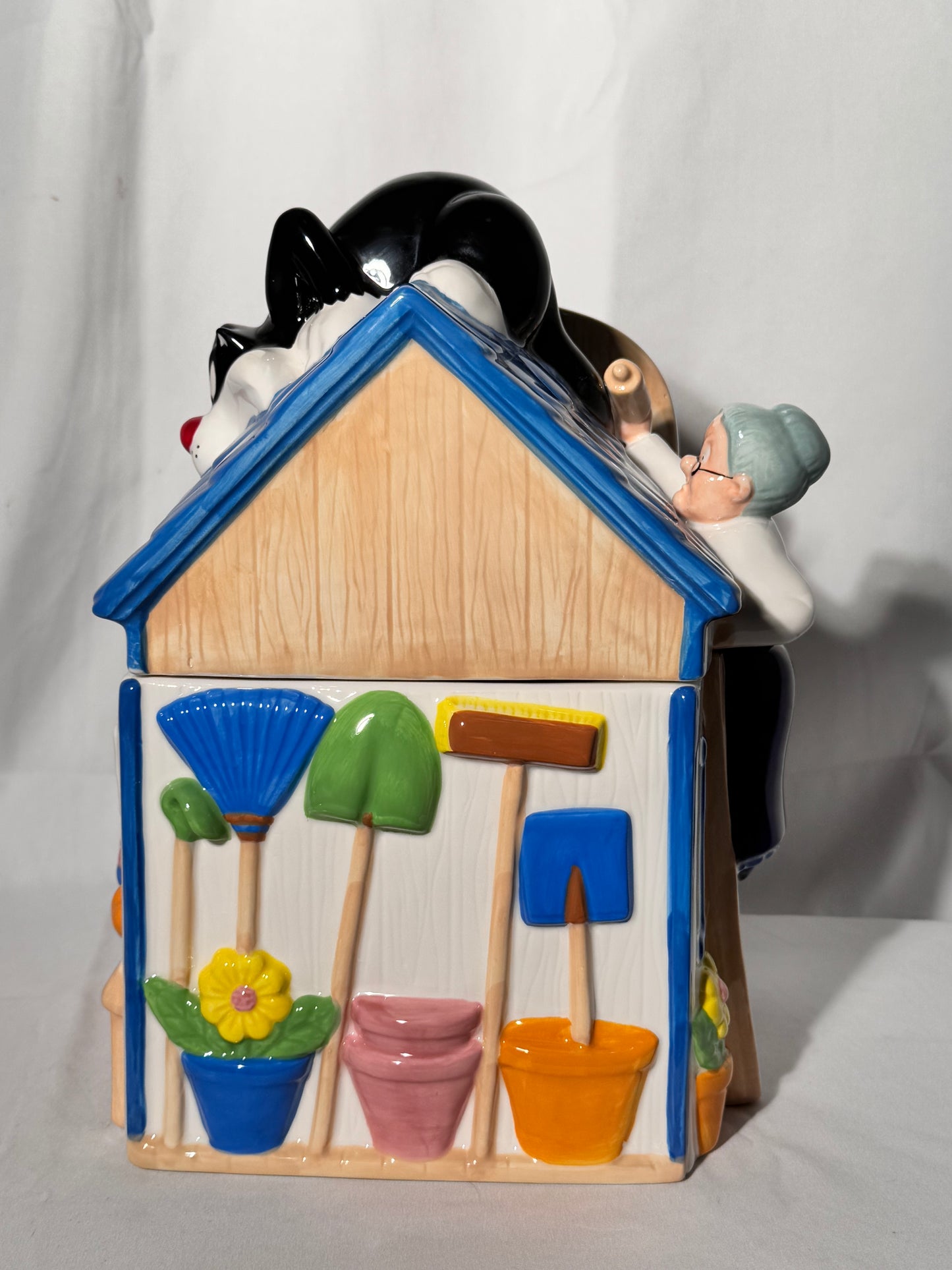 Tweety & Sylvester Garden Shop - Garden Cookie Jar - Hand Painted- Warner Brothers- Looney Tunes