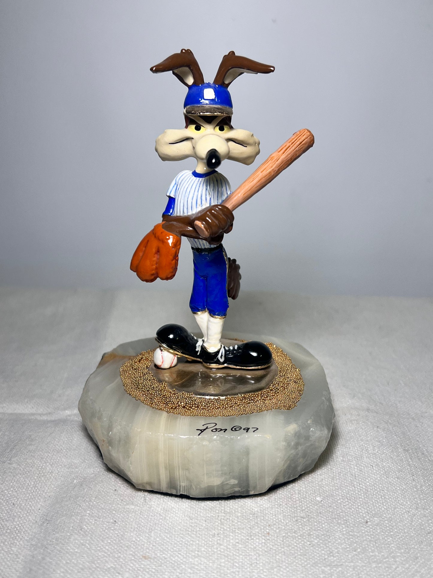 Ron Lee - Wile E. Coyote- Baseball-5” statue- 1997 – signed and numbered 76\750- looney Tunes – Warner Brothers – stone base 