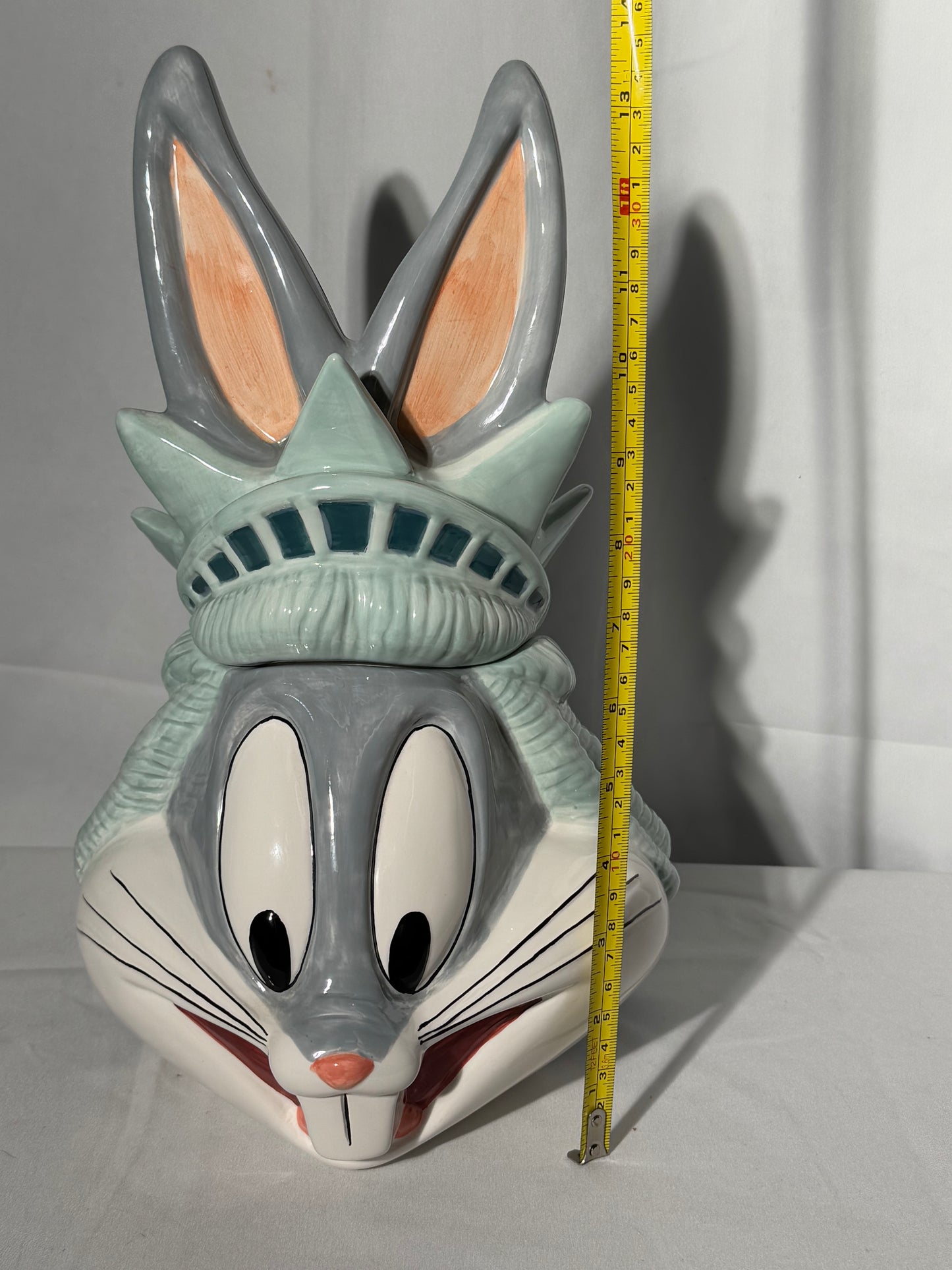 Bugs Bunny - statue of Liberty- 13 1/2” Cookie Jar - Warner Brothers-Looney Tunes -1996