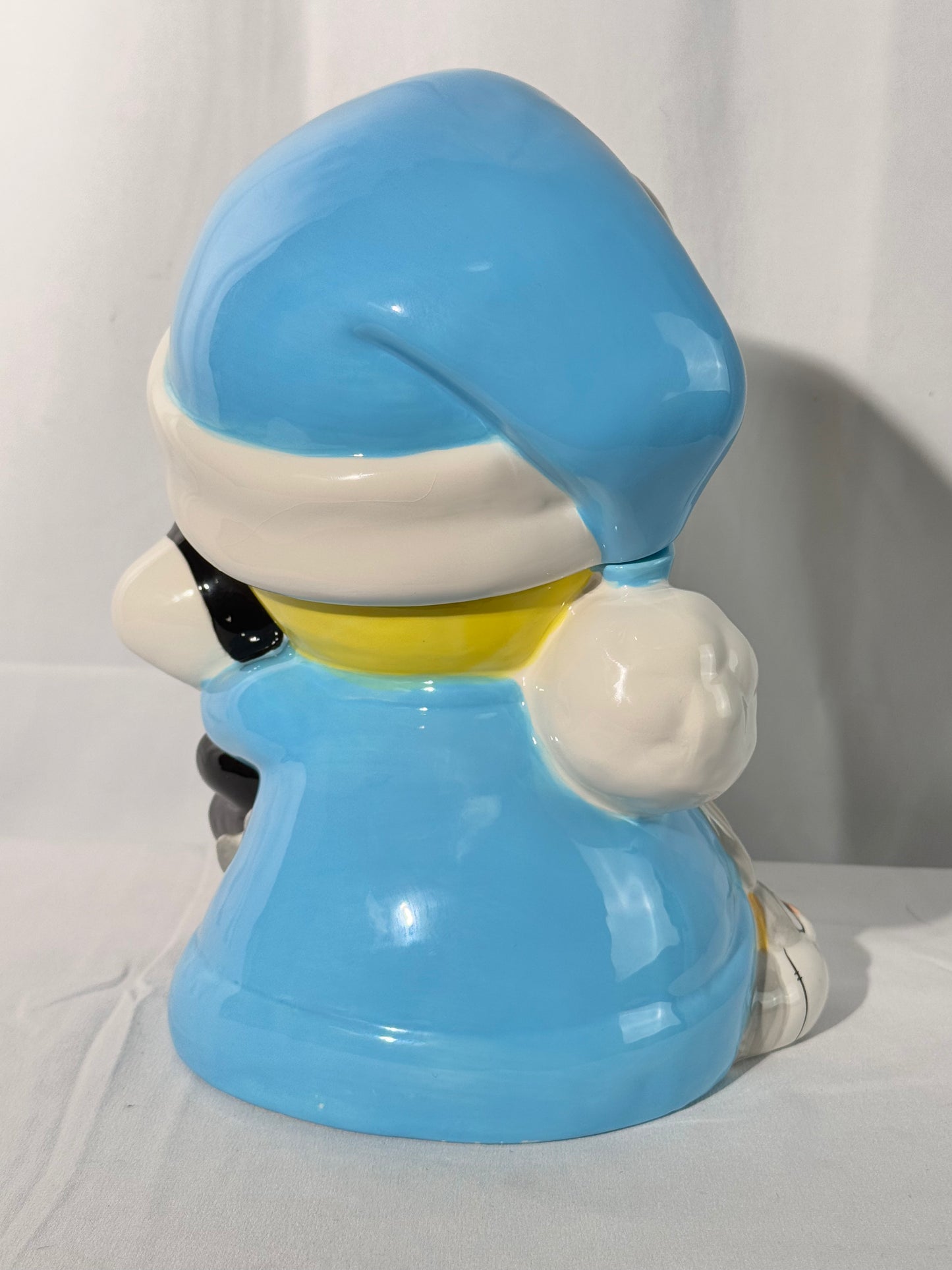 Tweety Bird Hug - 10” Cookie jar - Gibson- Looney Tunes-Warner Brothers
