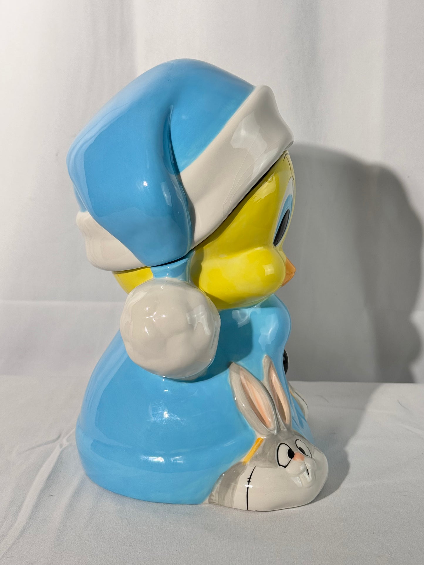 Tweety Bird Hug - 10” Cookie jar - Gibson- Looney Tunes-Warner Brothers
