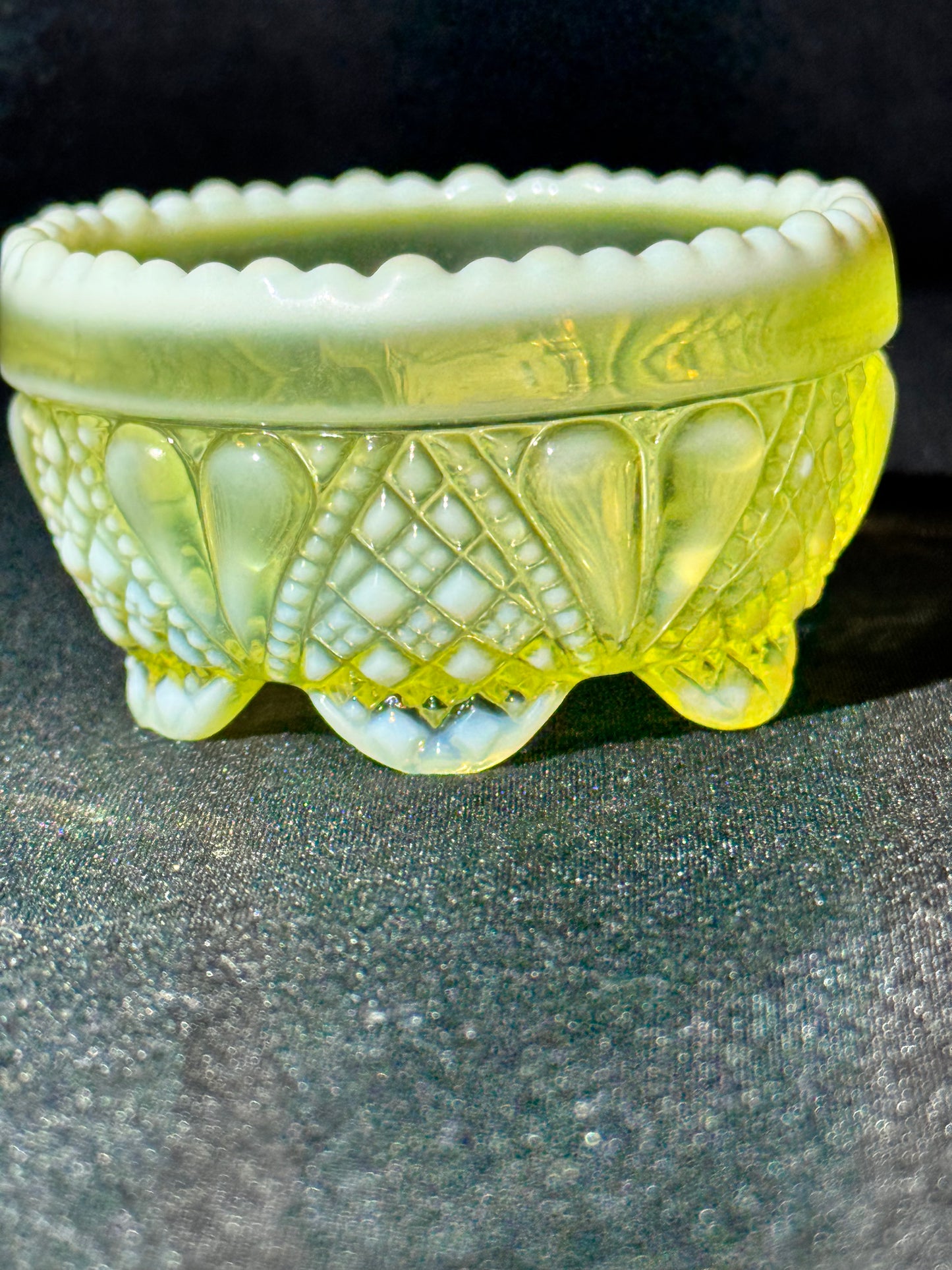 Uranium Davidson William and Mary Salt Cellar - EAPG