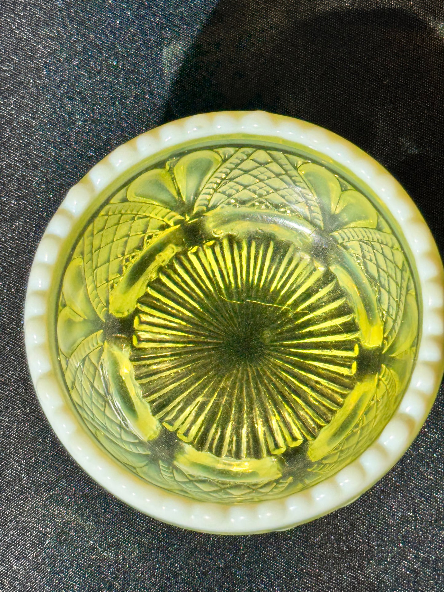 Uranium Davidson William and Mary Salt Cellar - EAPG