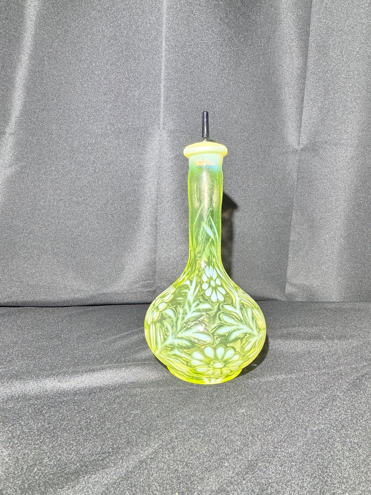 Uranium Daisy and Fern Barber Bottle with Topper