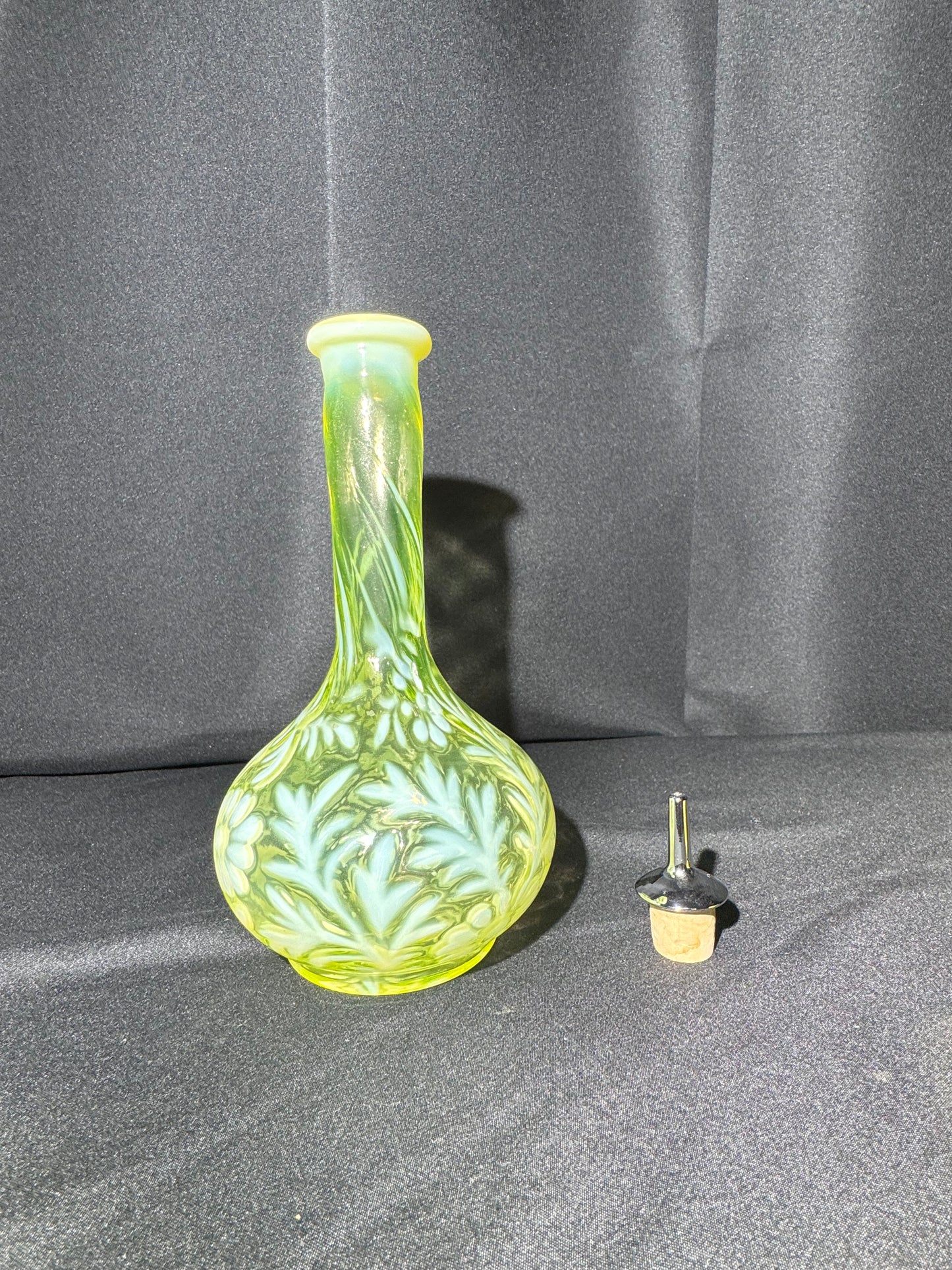 Uranium Daisy and Fern Barber Bottle with Topper
