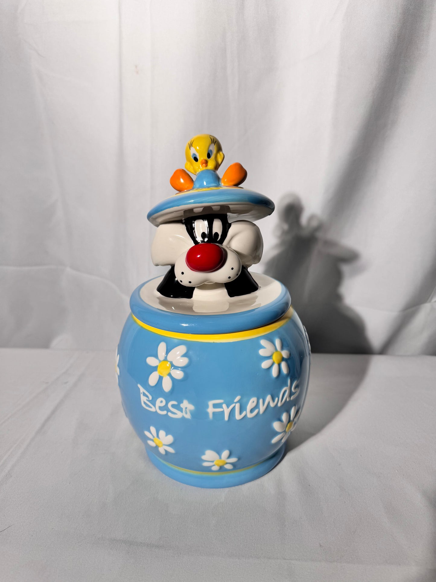 Sylvester and Tweety Bird - Best Friends- Cookie Jar - Westland giftware