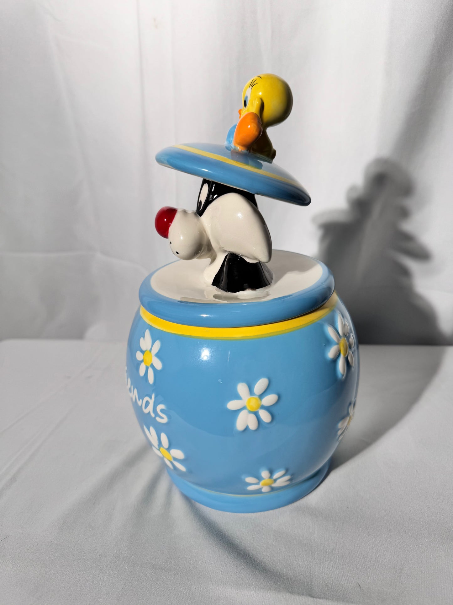 Sylvester and Tweety Bird - Best Friends- Cookie Jar - Westland giftware