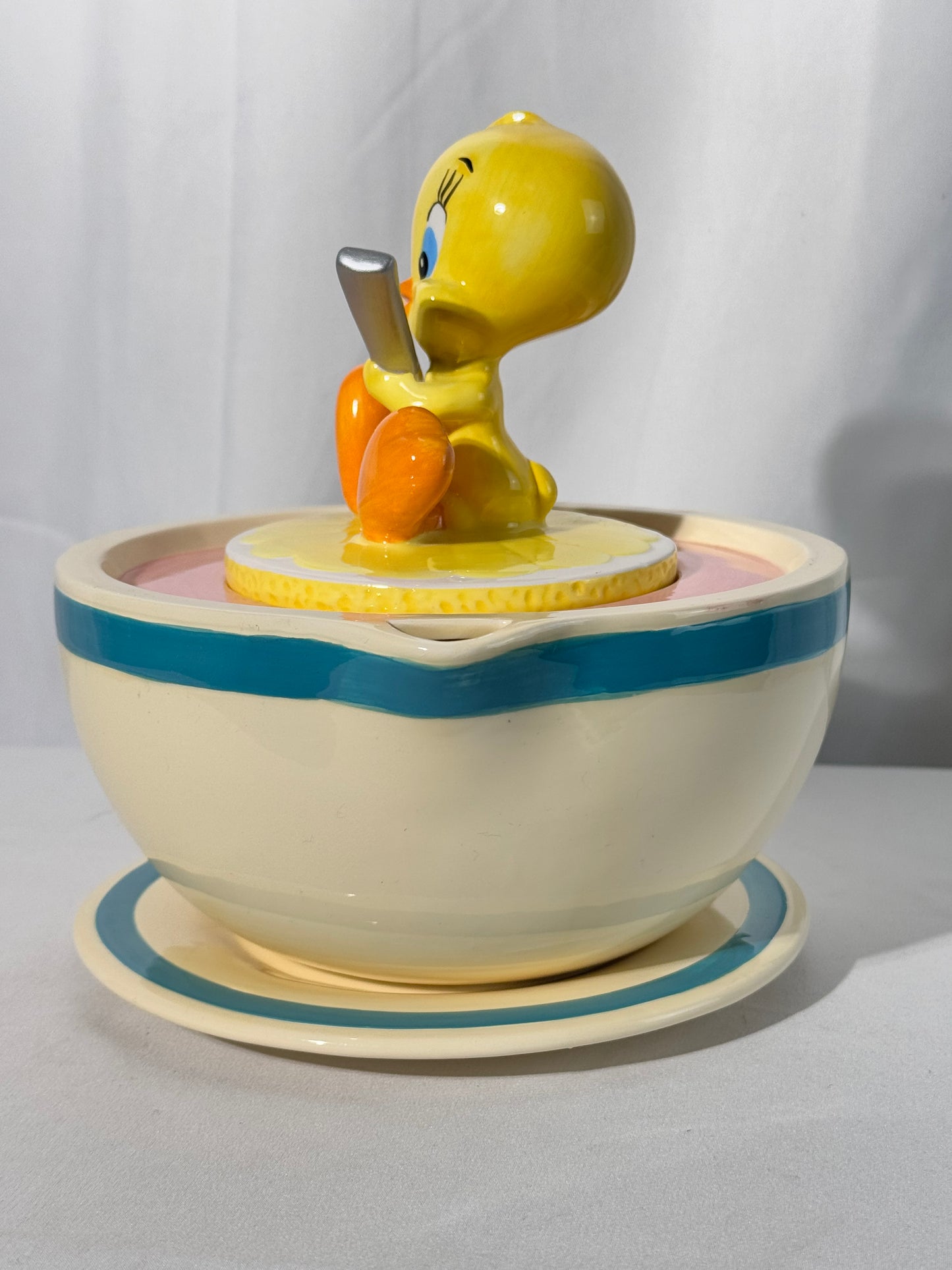 Tweety Bird - Teapot- Warner Brothers- looney Tunes- 1998