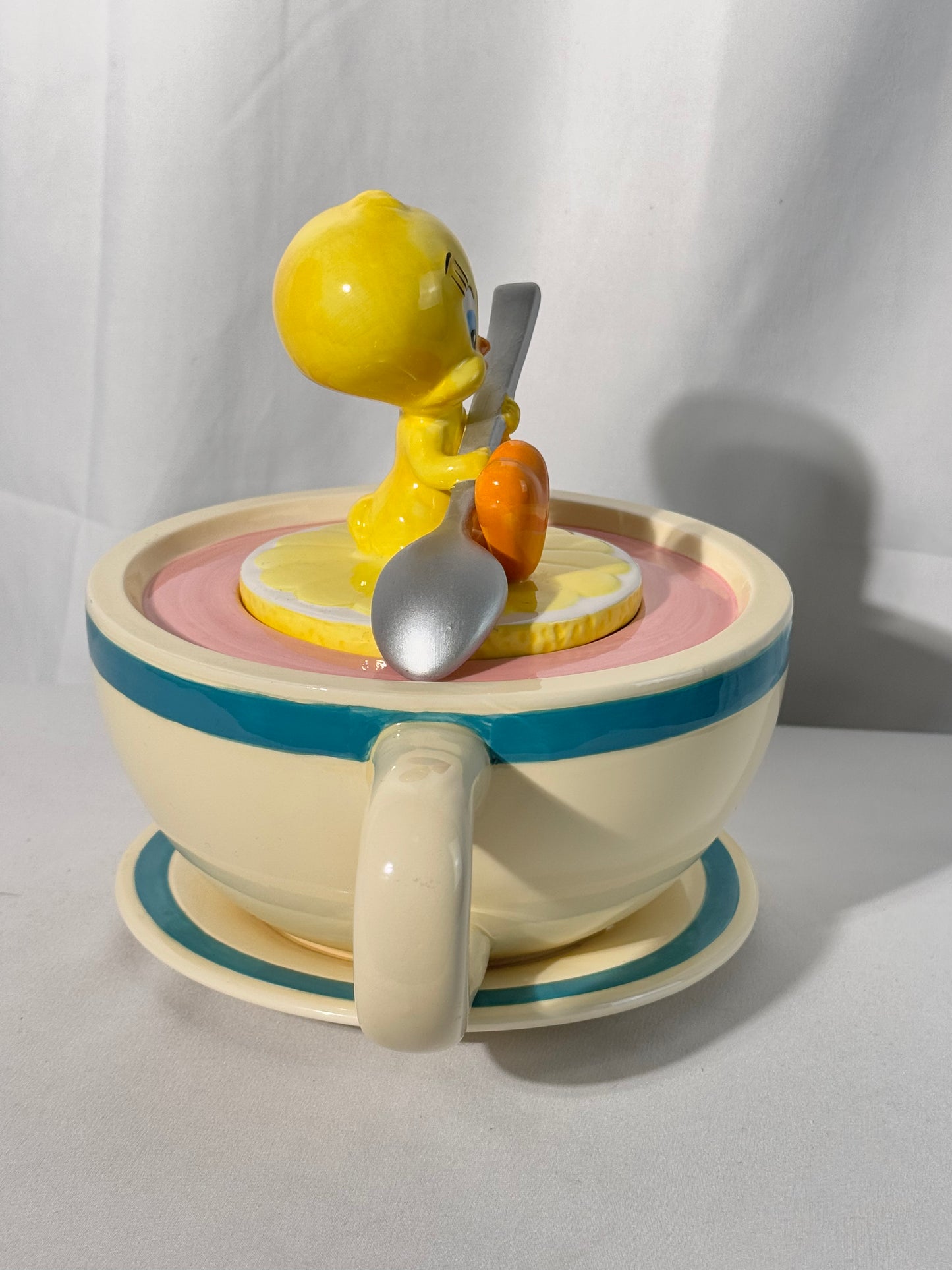 Tweety Bird - Teapot- Warner Brothers- looney Tunes- 1998