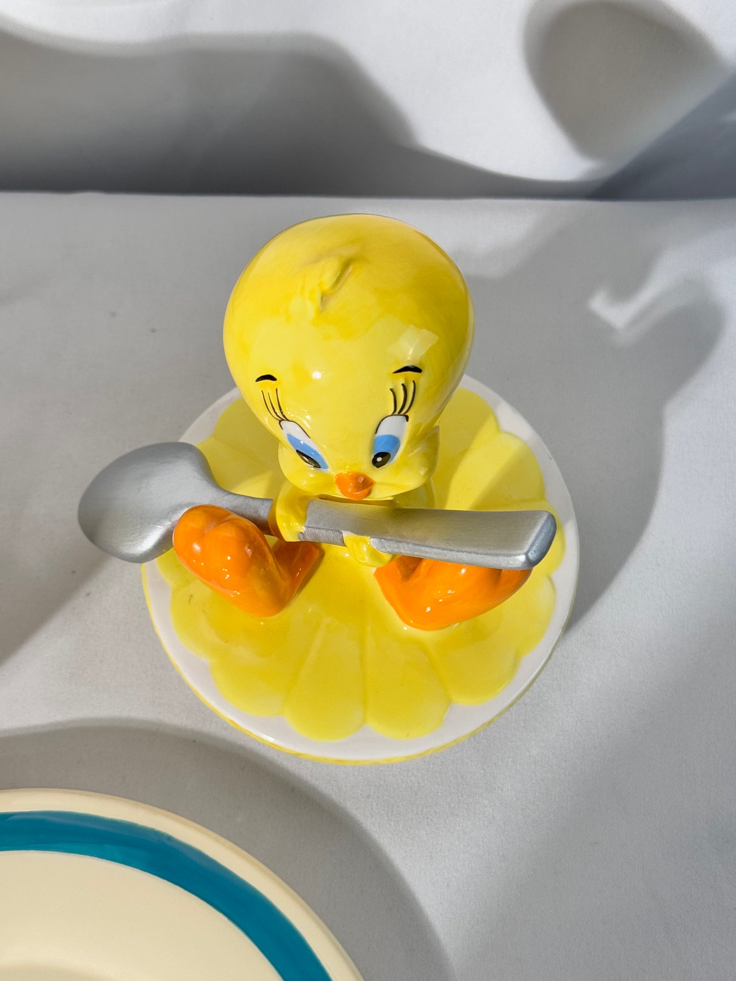 Tweety Bird - Teapot- Warner Brothers- looney Tunes- 1998