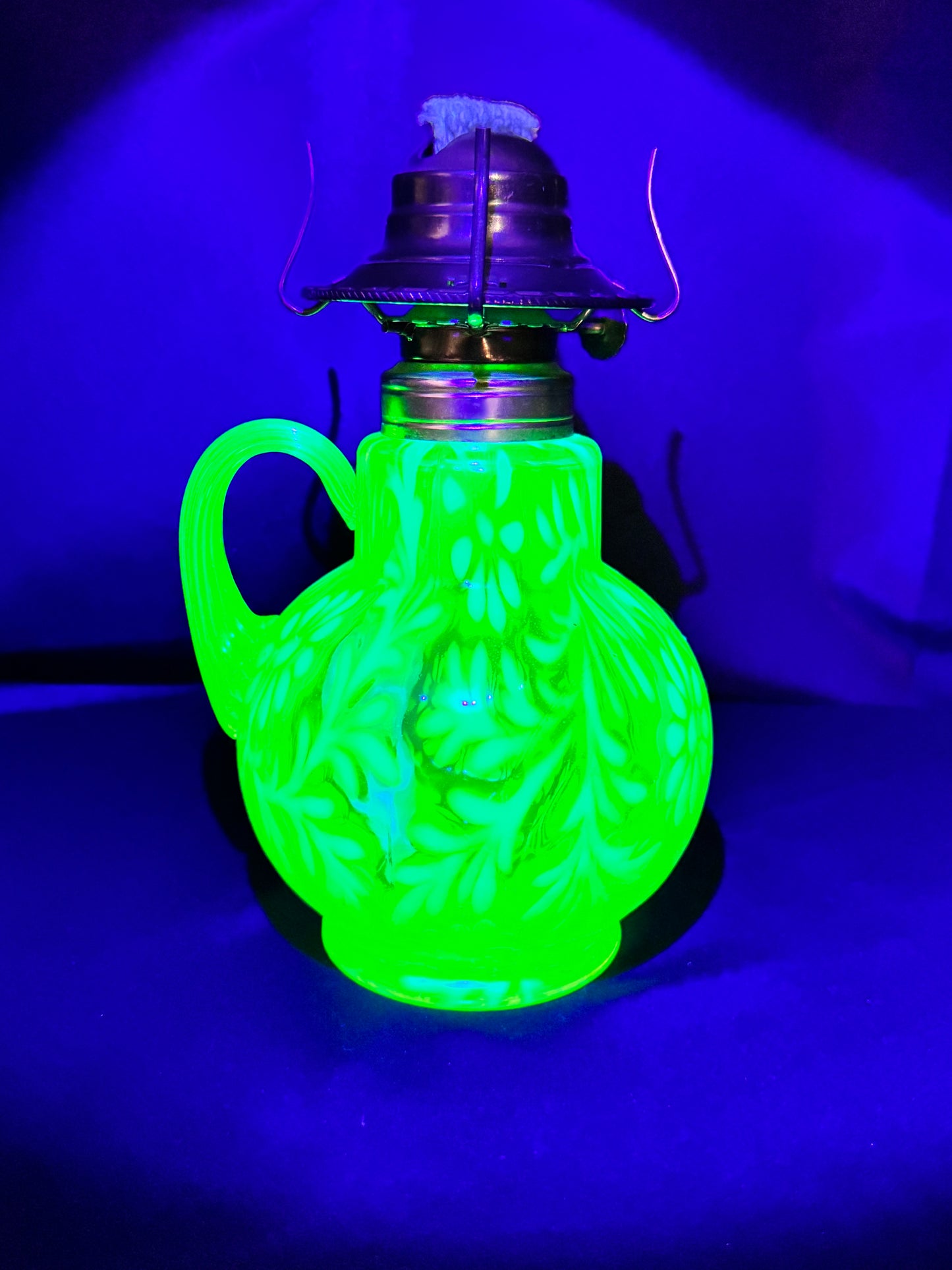 Uranium Oil Lamp – Daisy & Fern Pattern – Opalescent – Early American LG Wright