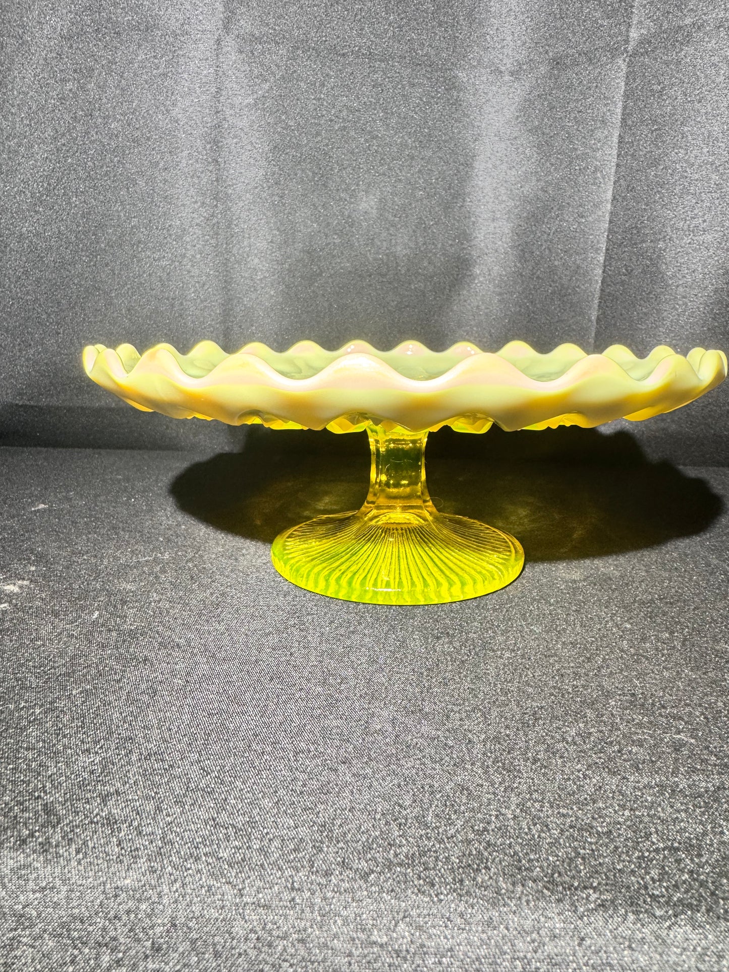 Uranium Davidson William & Mary Pedestal Cake Plate – Etched #217752